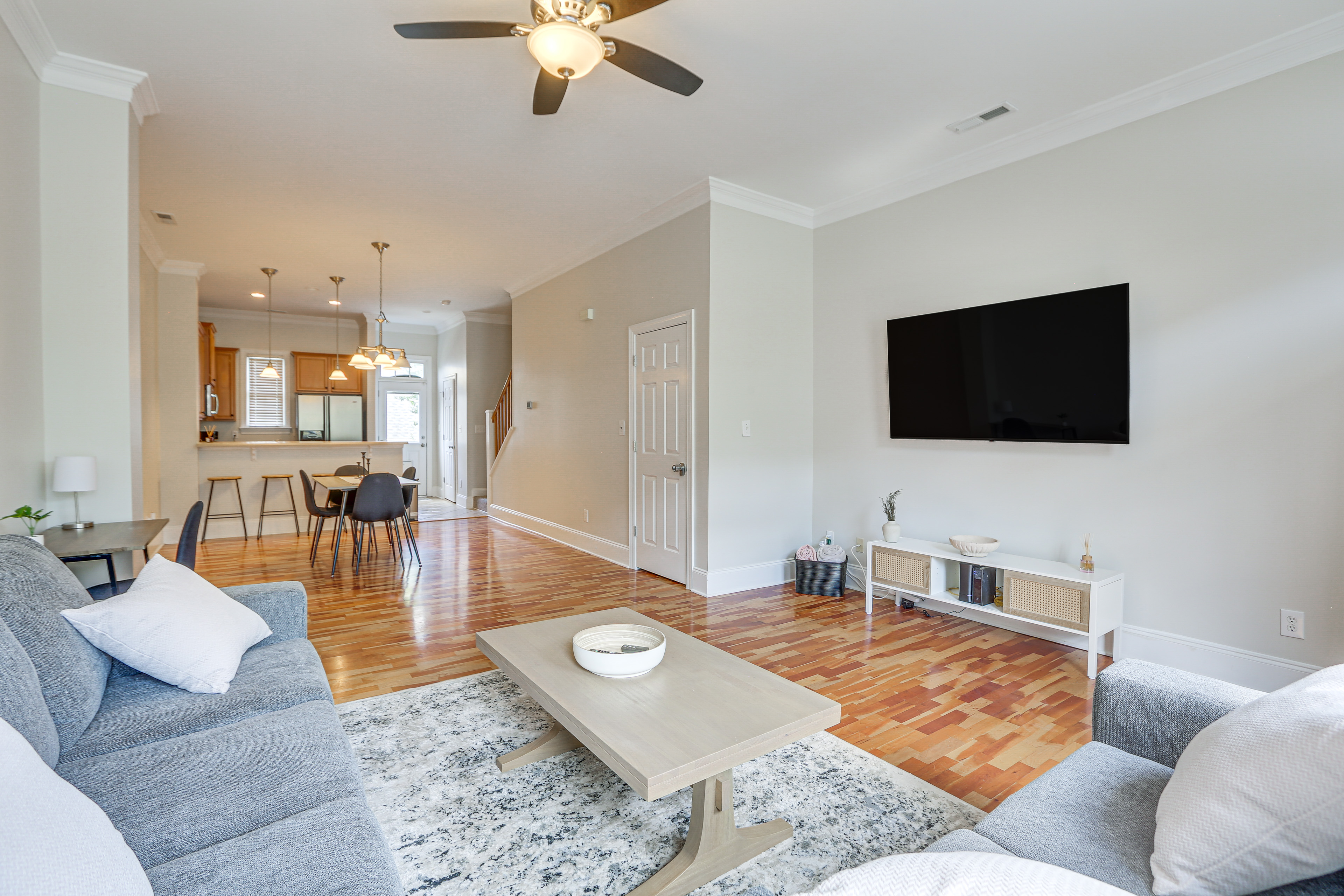 Greensboro Townhome w/ Fire Pit < 1 Mi to Downtown