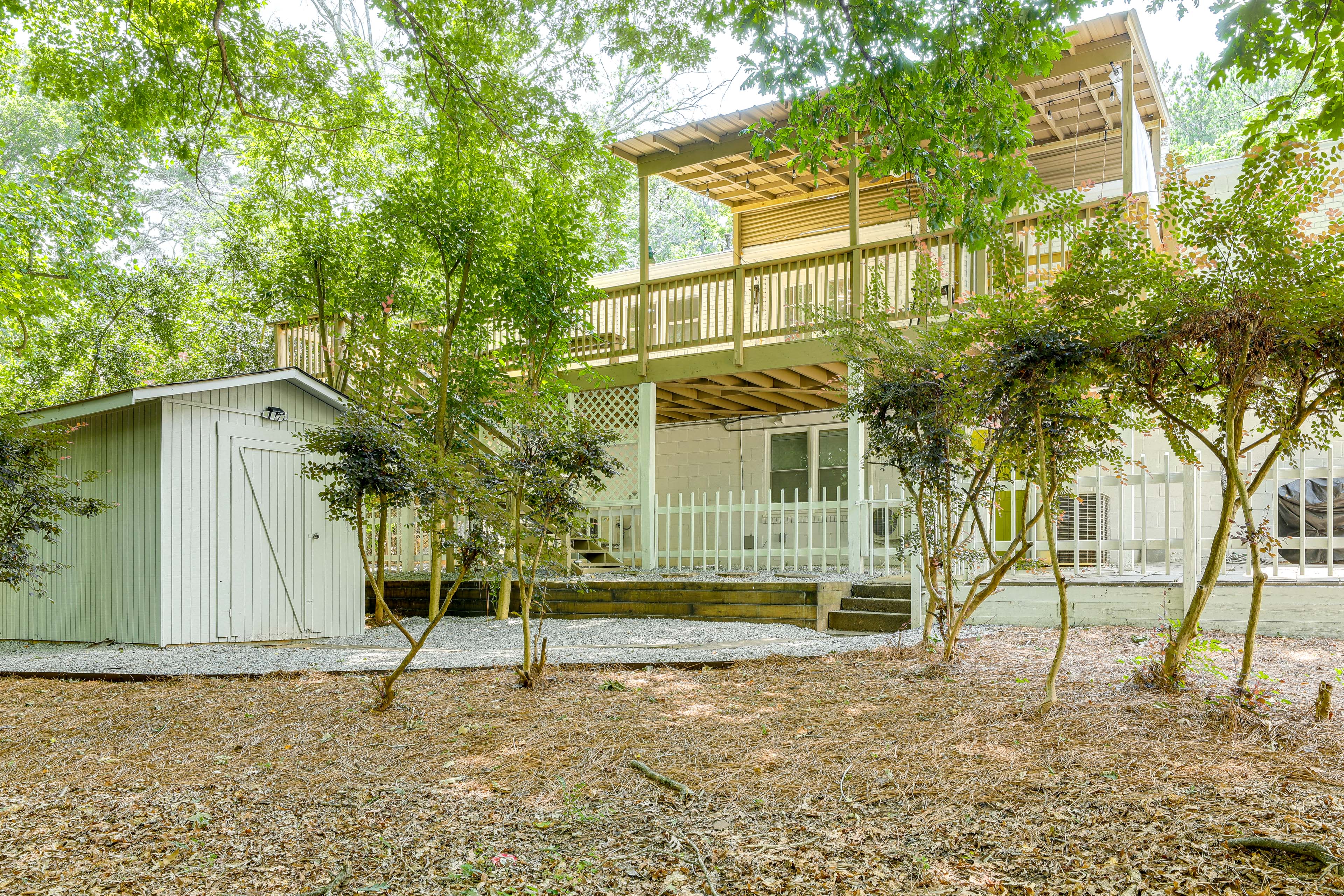 Chamblee Home w/ Fireplace Near Hospitals