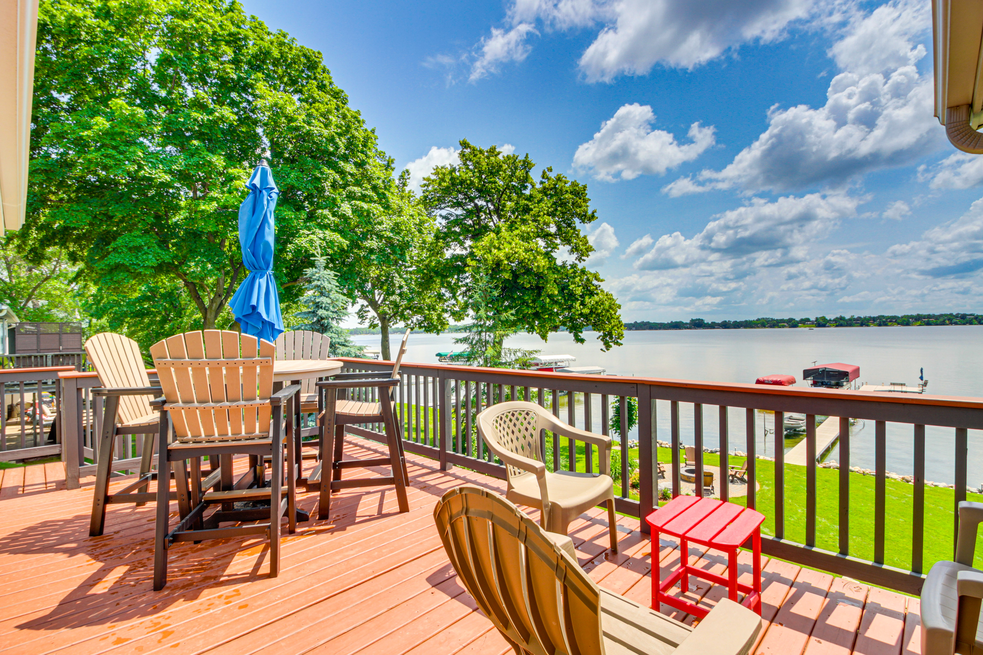 Property Image 2 - Lakeside Alexandria Retreat w/ Deck + Boat Dock!