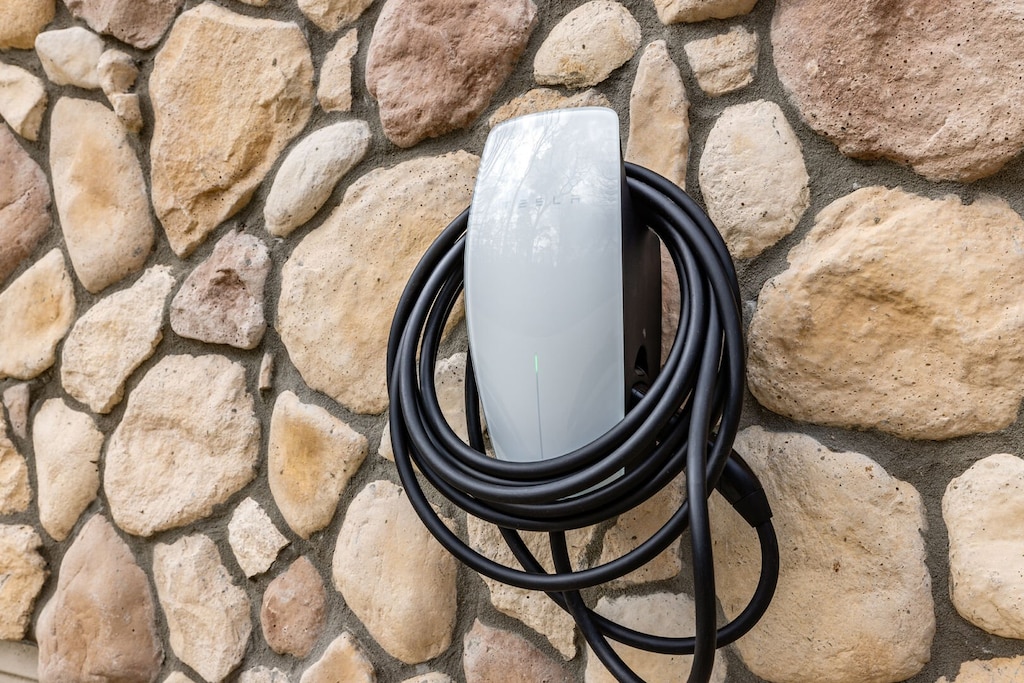 Tesla Generation 3 EV Charger​​​​​​​