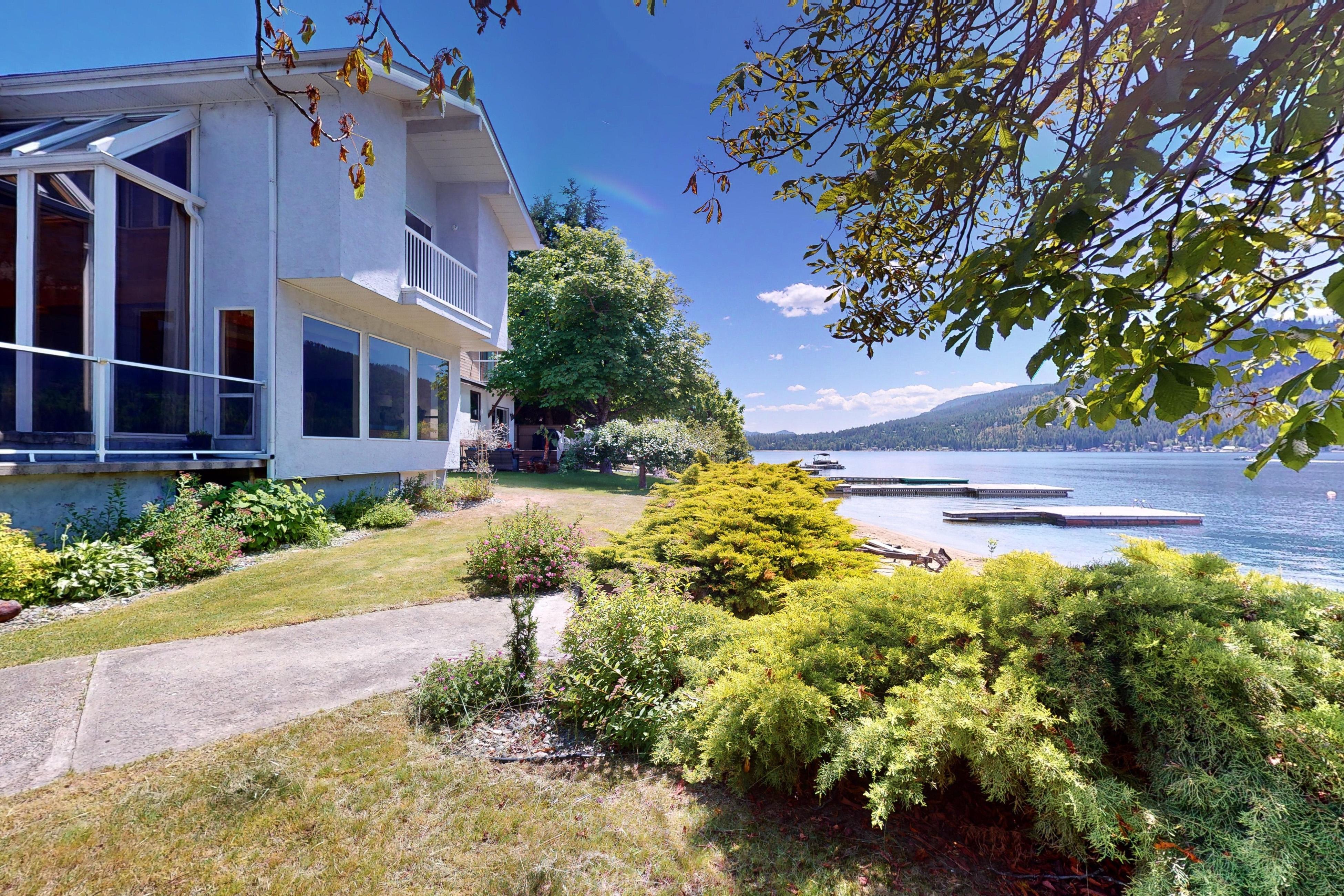 Property Image 1 - The Re-Treat at Christina Lake