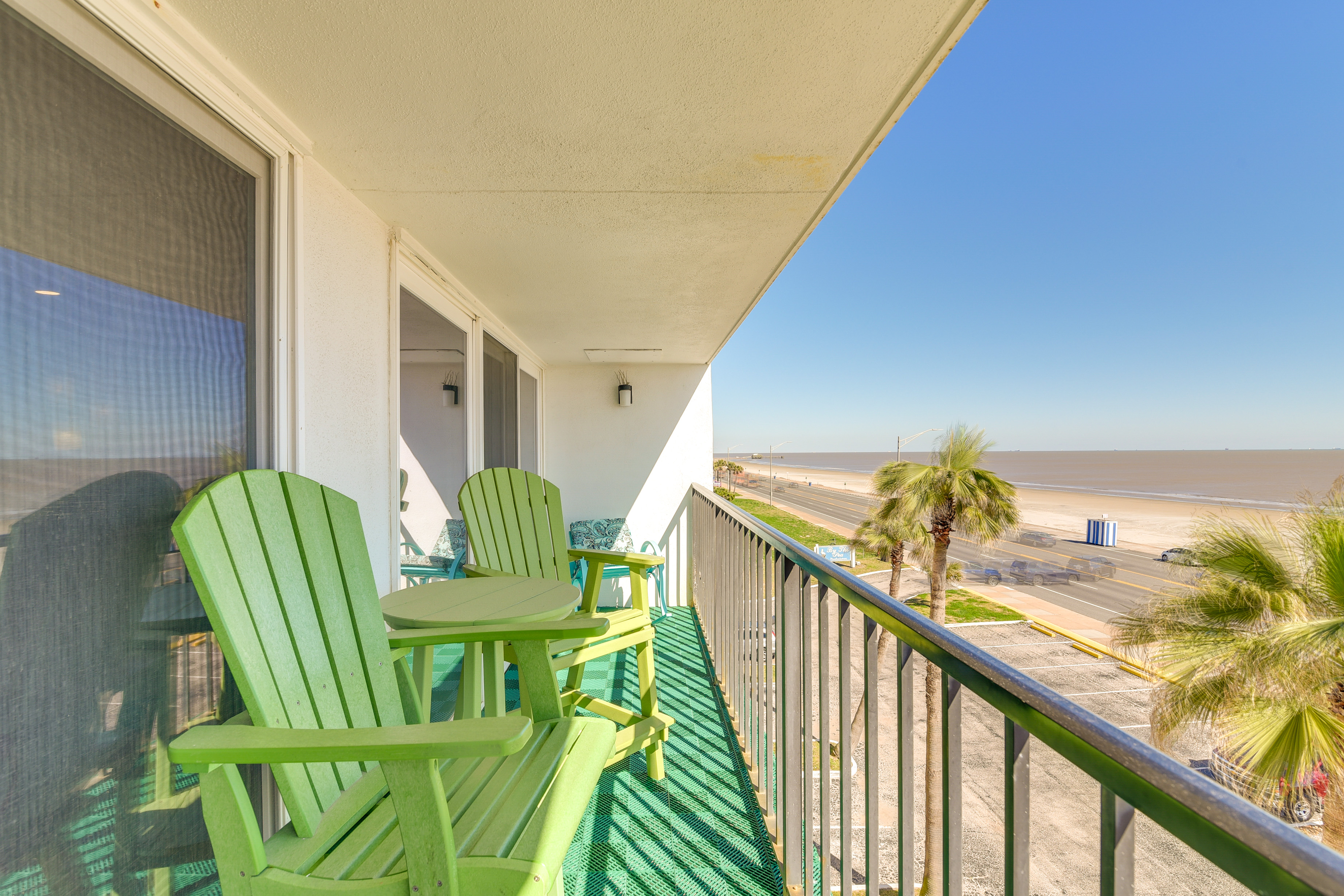 Property Image 2 - Galveston Beachfront Condo: Balcony & Pool Access!