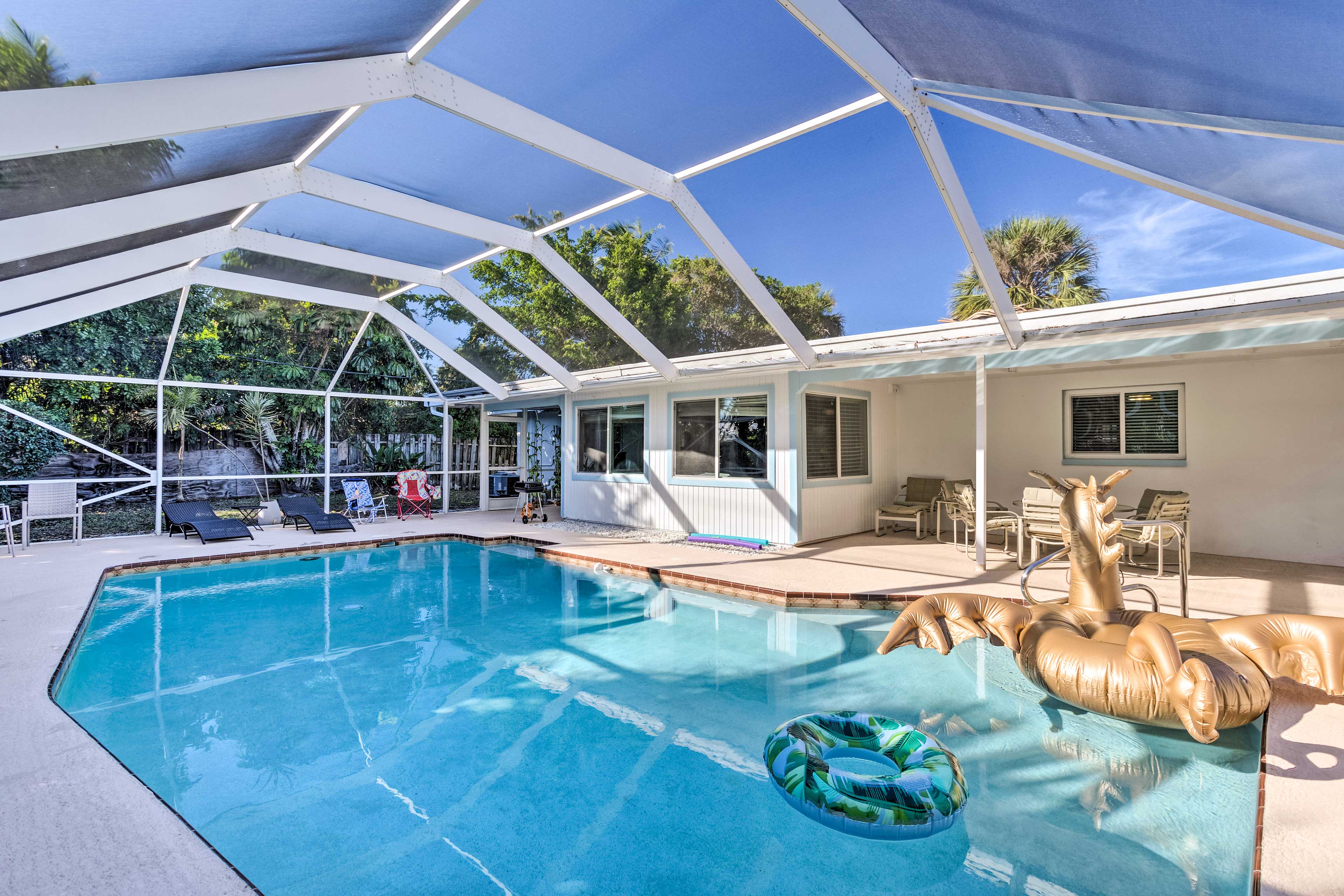 Property Image 1 - Palm Beach Gardens Home w/ Pool & Lanai!