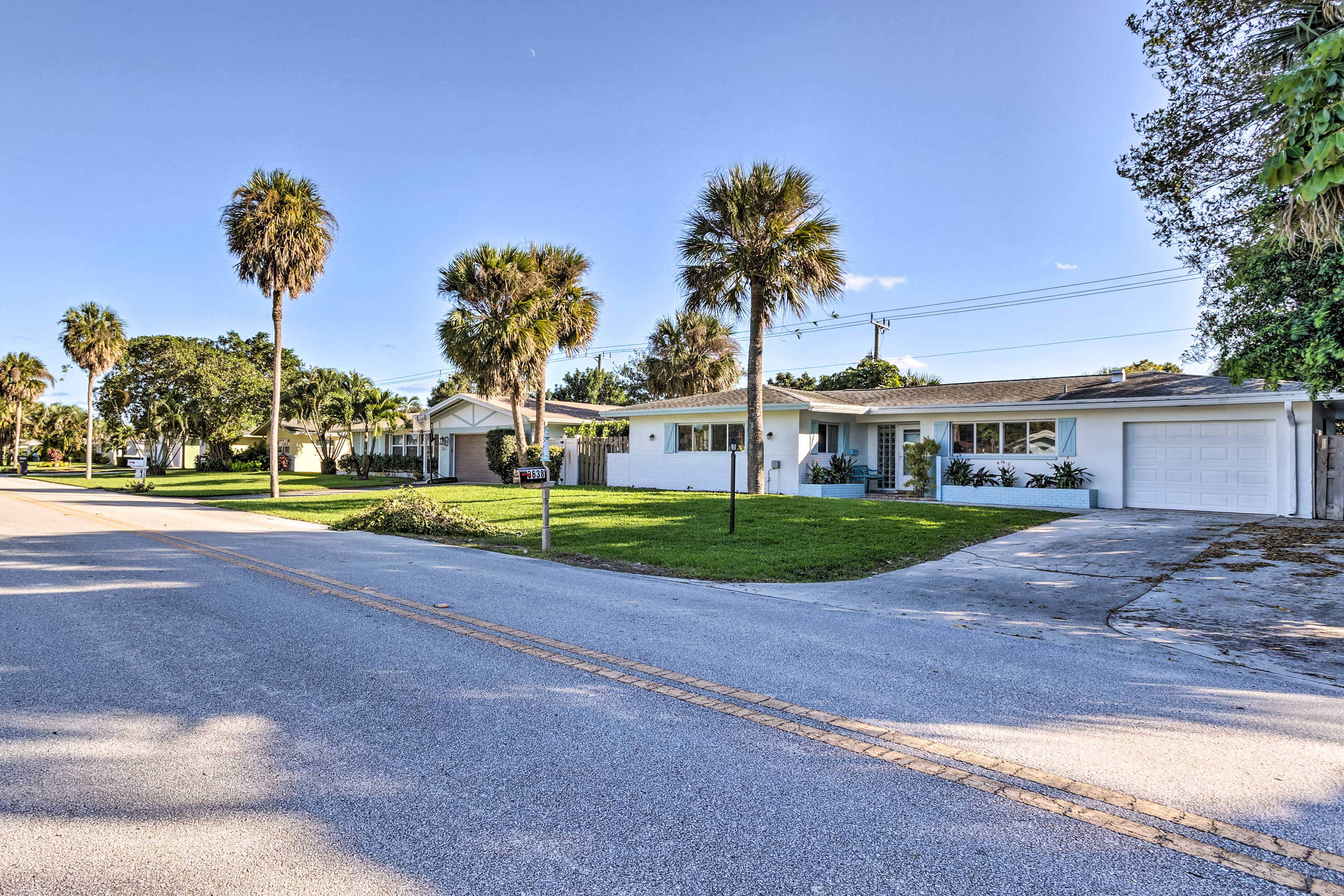 Property Image 1 - Palm Beach Gardens Home w/ Pool & Lanai!