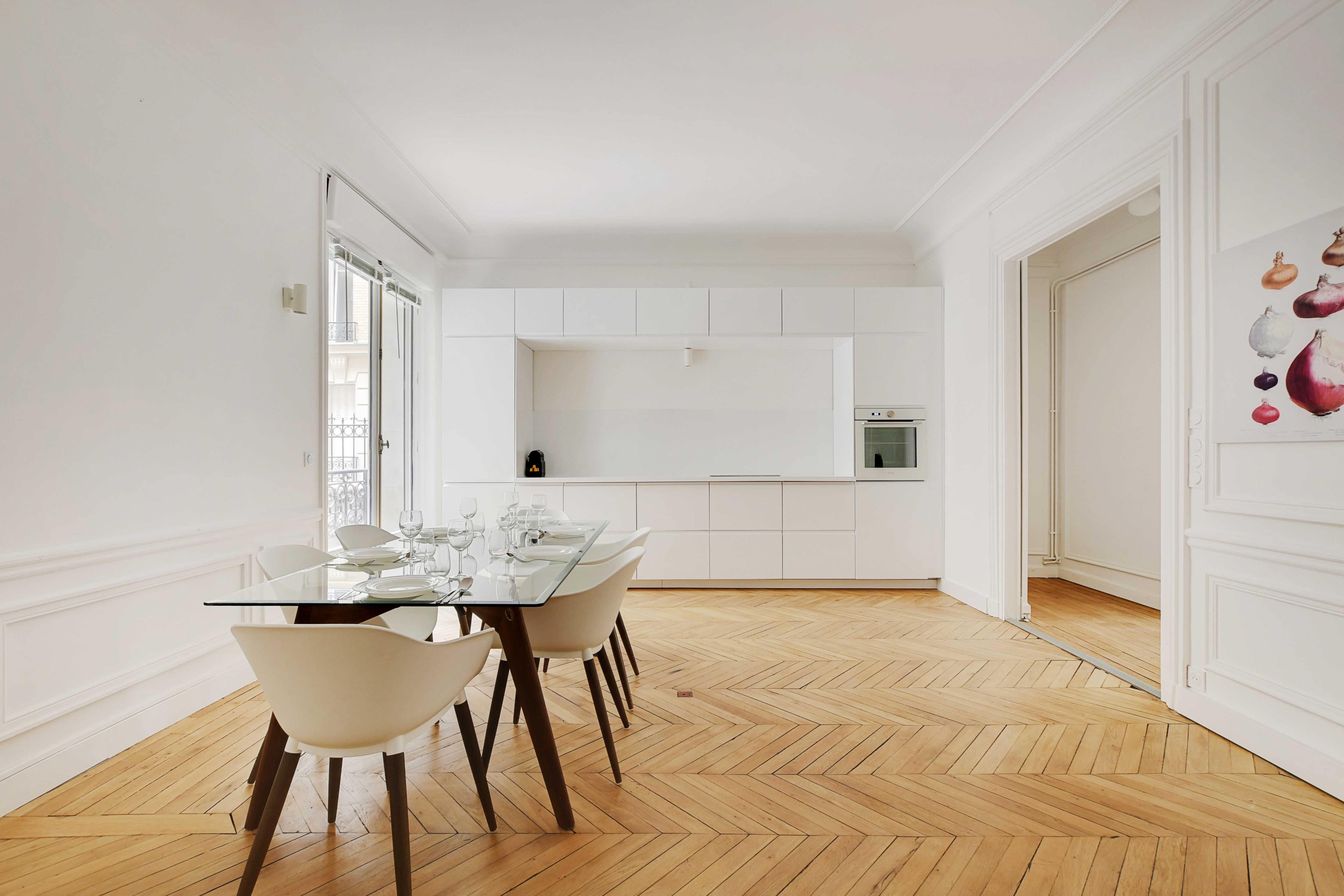 Property Image 2 - Unparalleled Comfort in Chaillot: Stunning 190m² Retreat for 12 with Garden Terrace