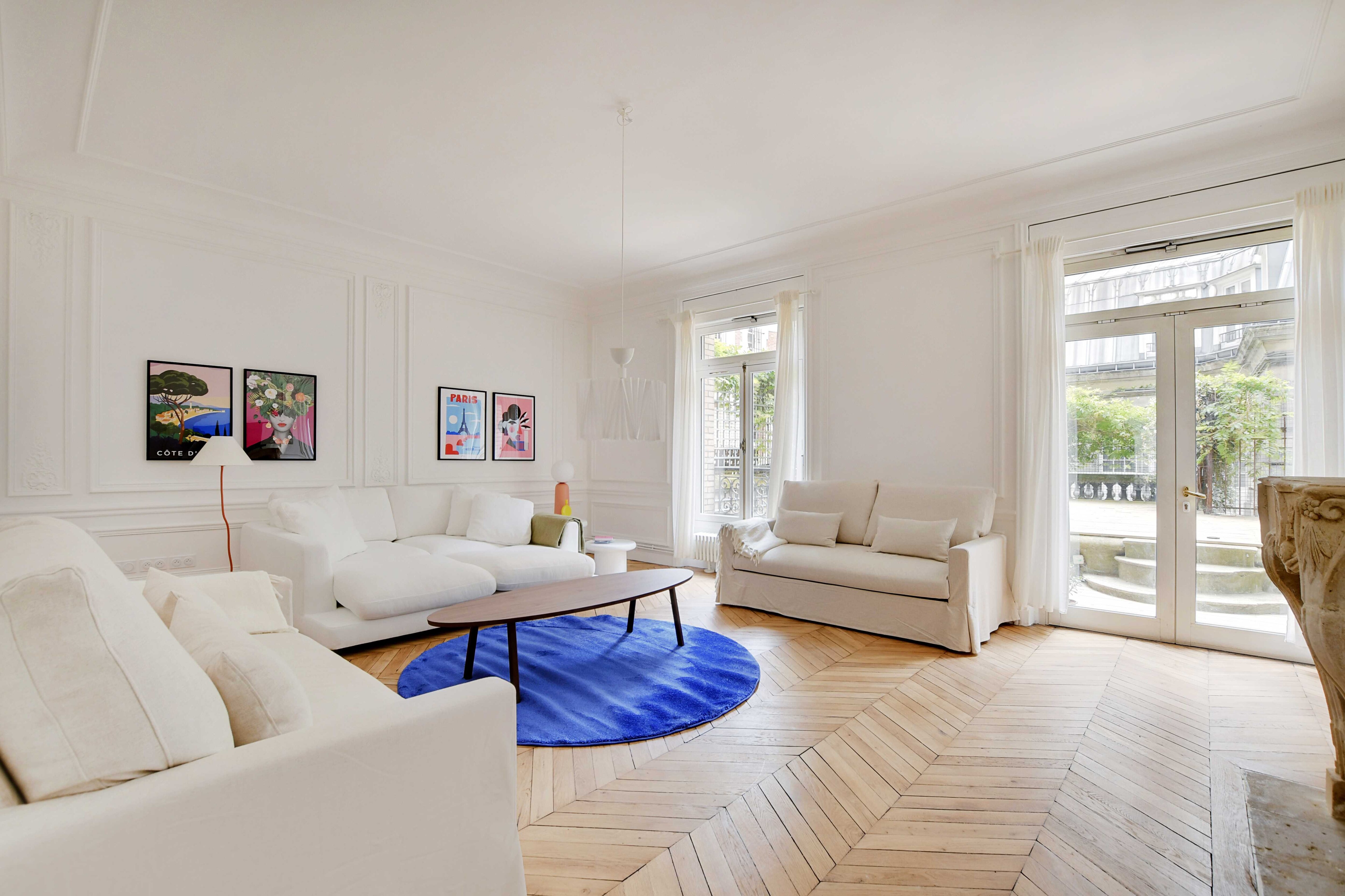 Property Image 1 - Unparalleled Comfort in Chaillot: Stunning 190m² Retreat for 12 with Garden Terrace