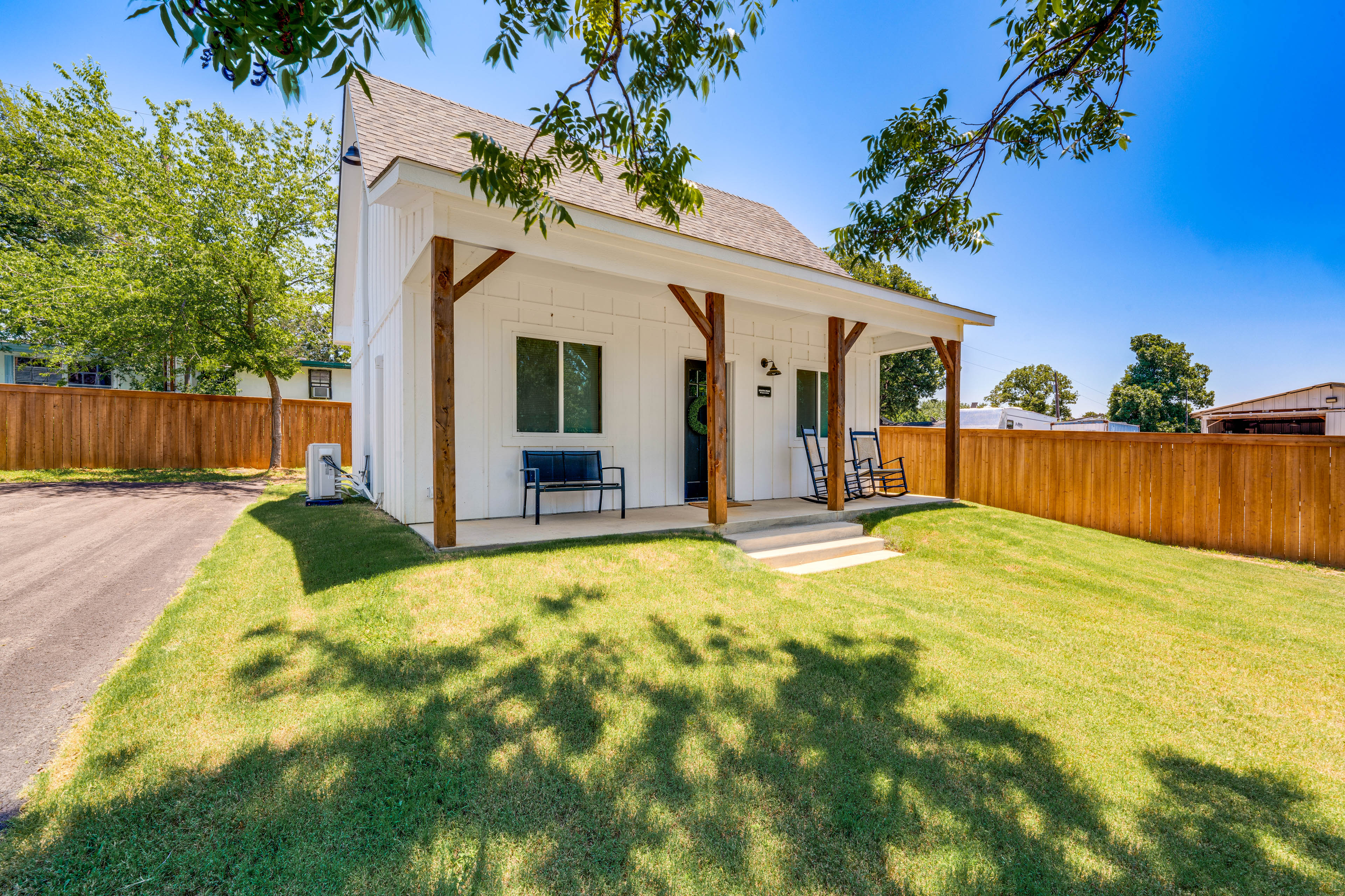 Property Image 1 - Cozy ‘Two Peaks’ Home Near Lake Texoma State Park!