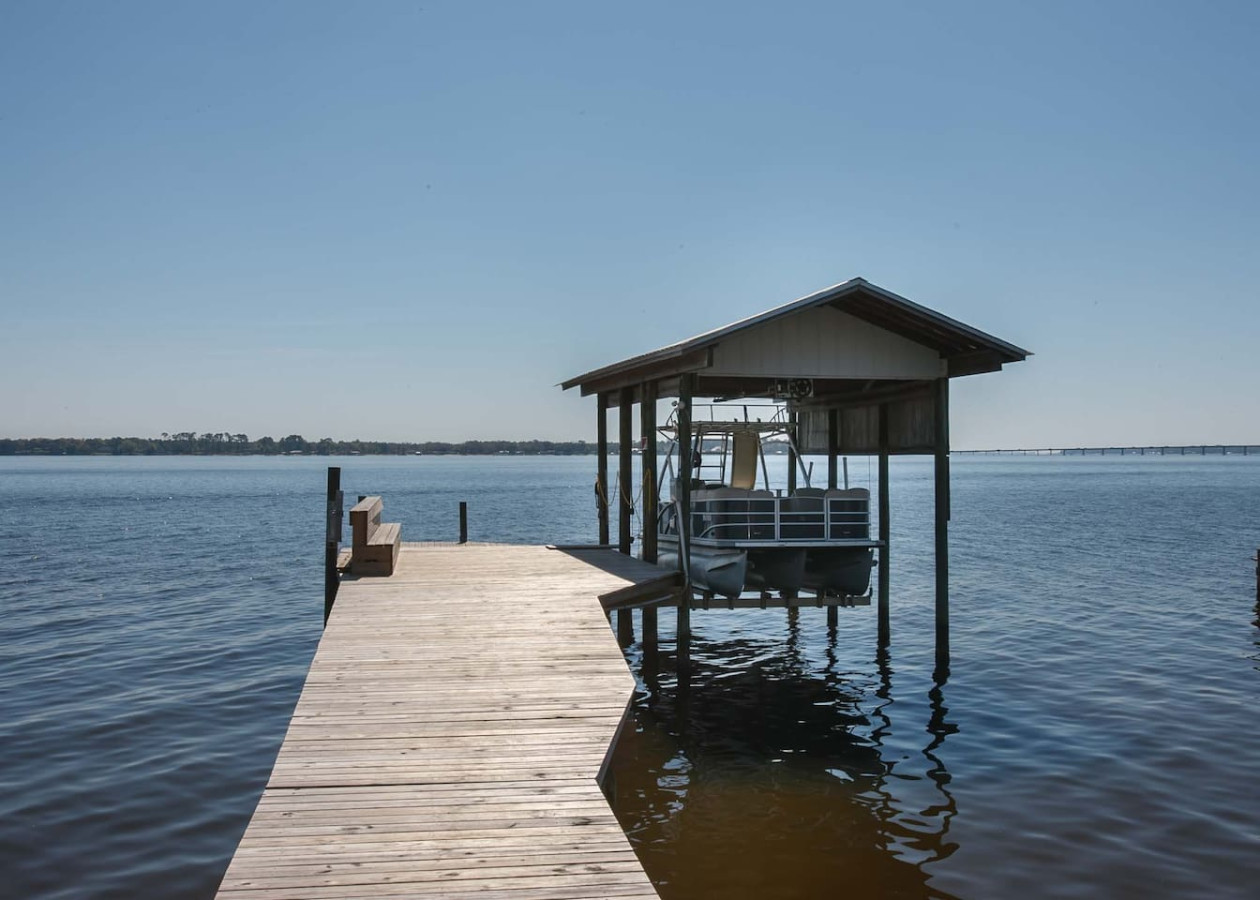 Property Image 2 - Bay Landing House