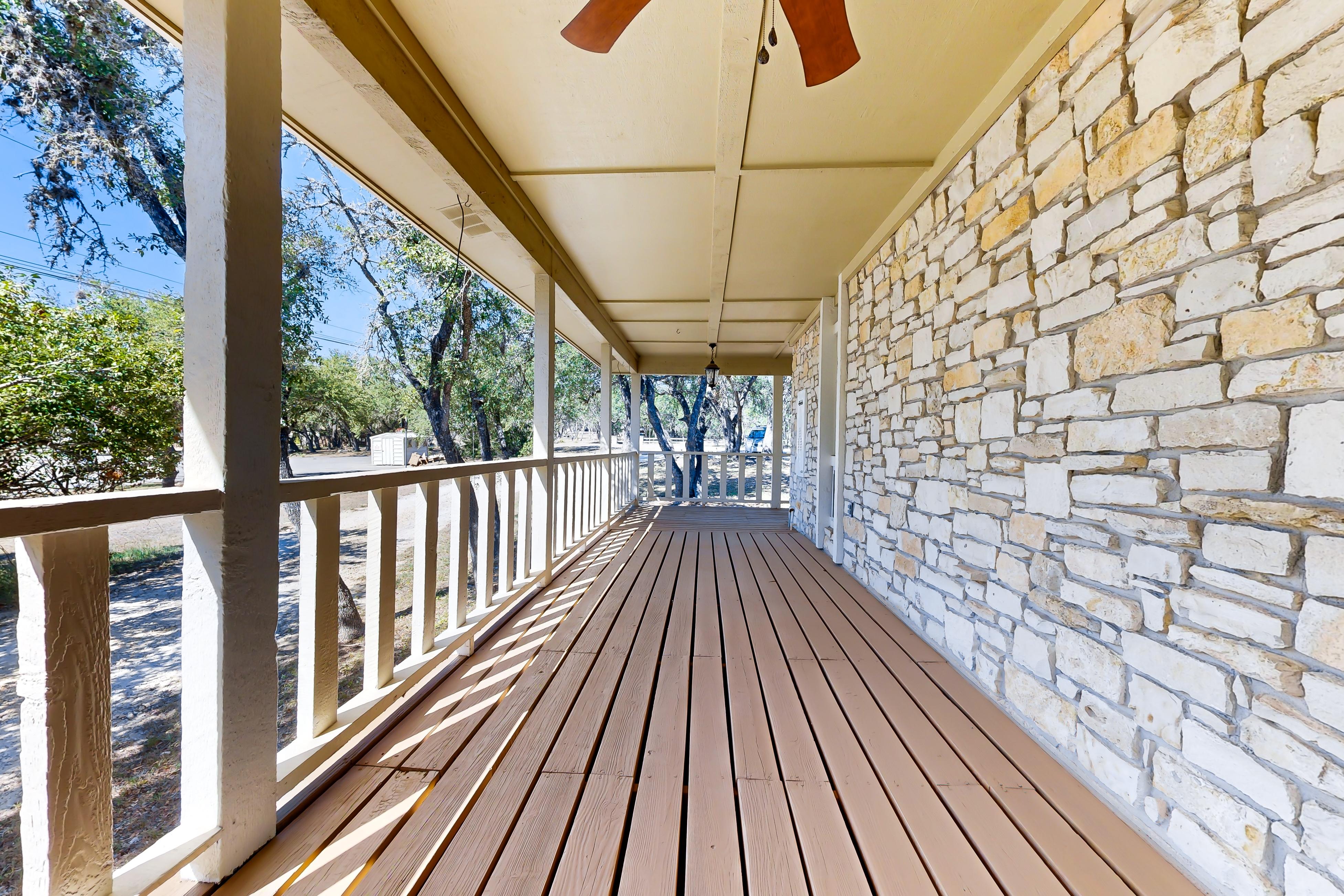 Meadow Creek House and Cottage