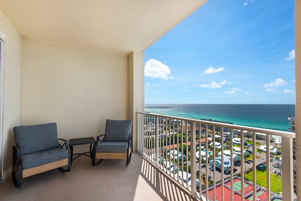 Ariel Dunes I 2002 balcony