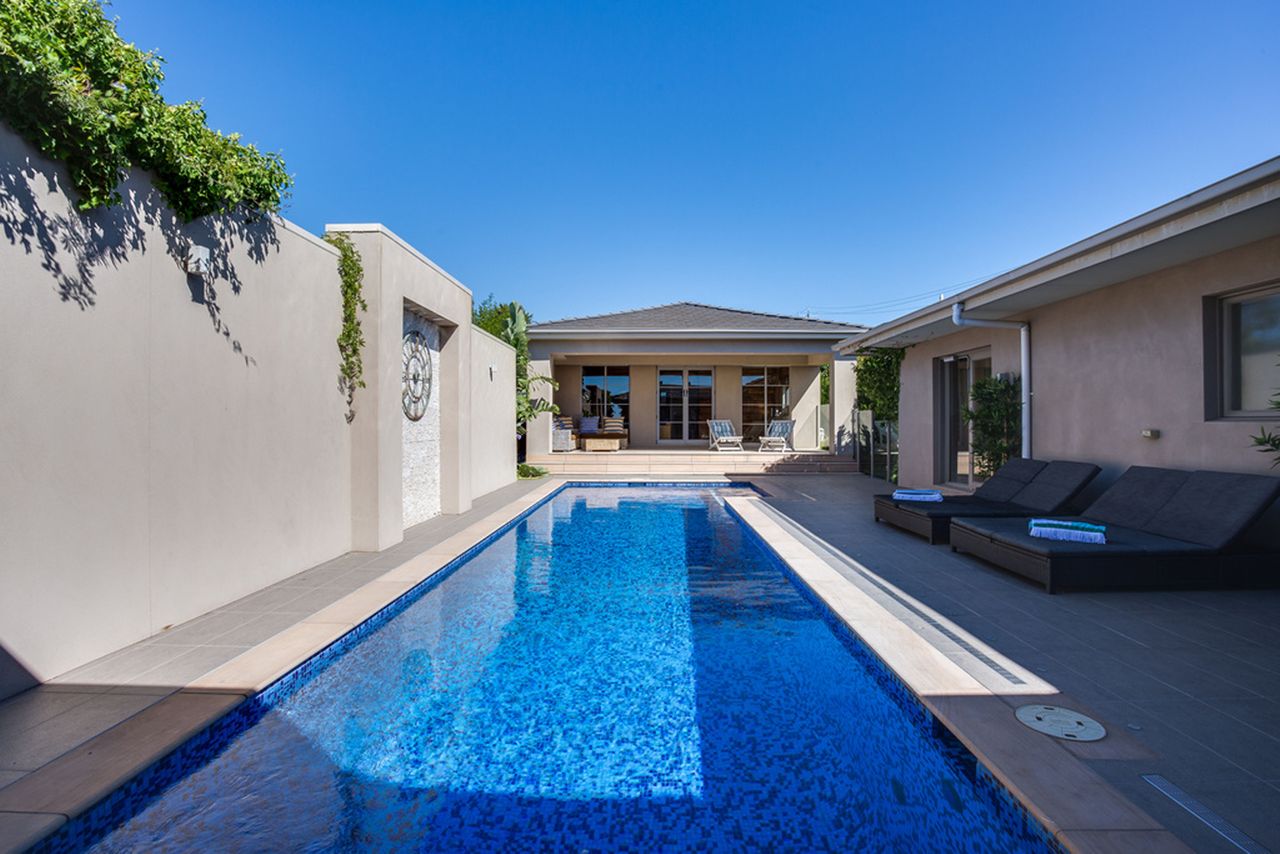 Property Image 1 - Kraimorie - Clifftop Entertainer Pool and World Class View