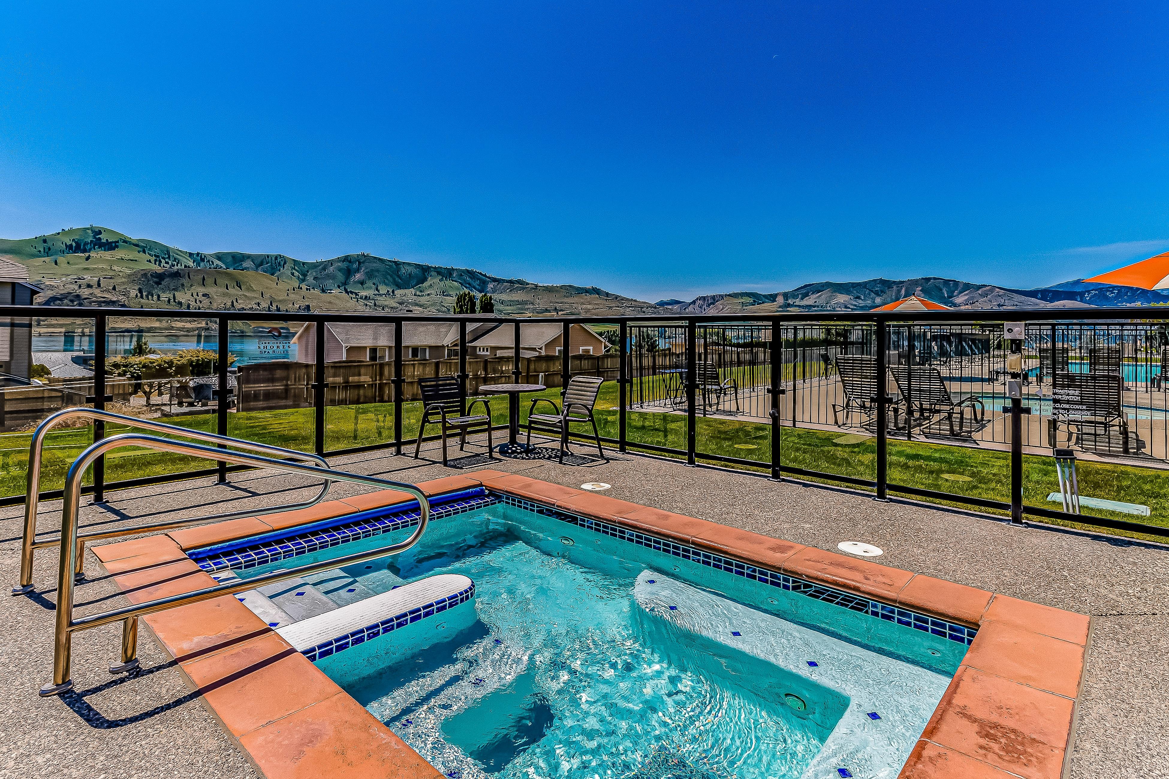 Property Image 2 - Lake Chelan Shores: The Overlook #19-9