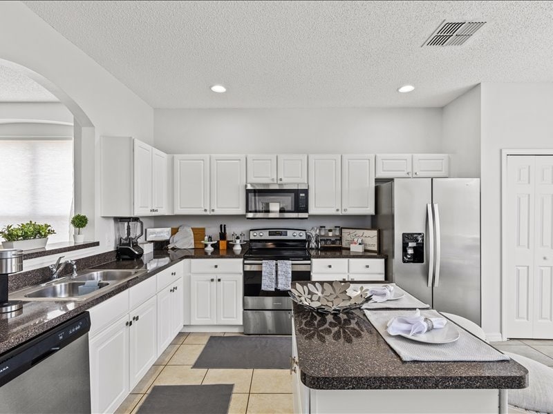 14-8531 Sunrise Key Drive-14.jpg
