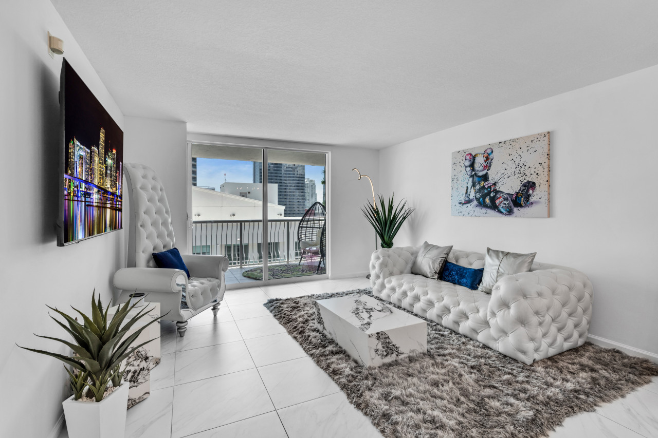 Property Image 1 - Brickell’s 1BR APT w/City view, Pool & Parking