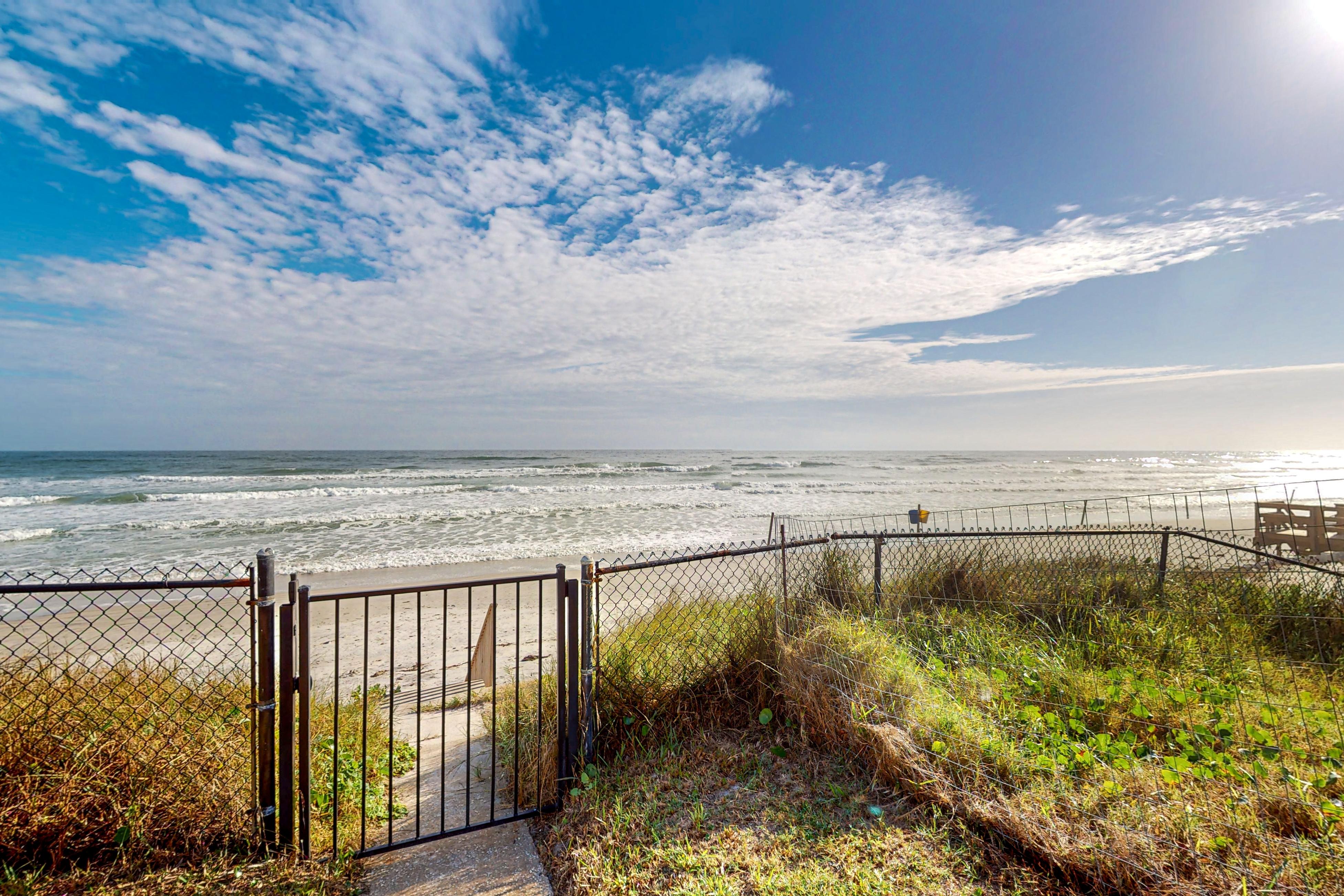 Property Image 2 - Wave Watcher Cottage