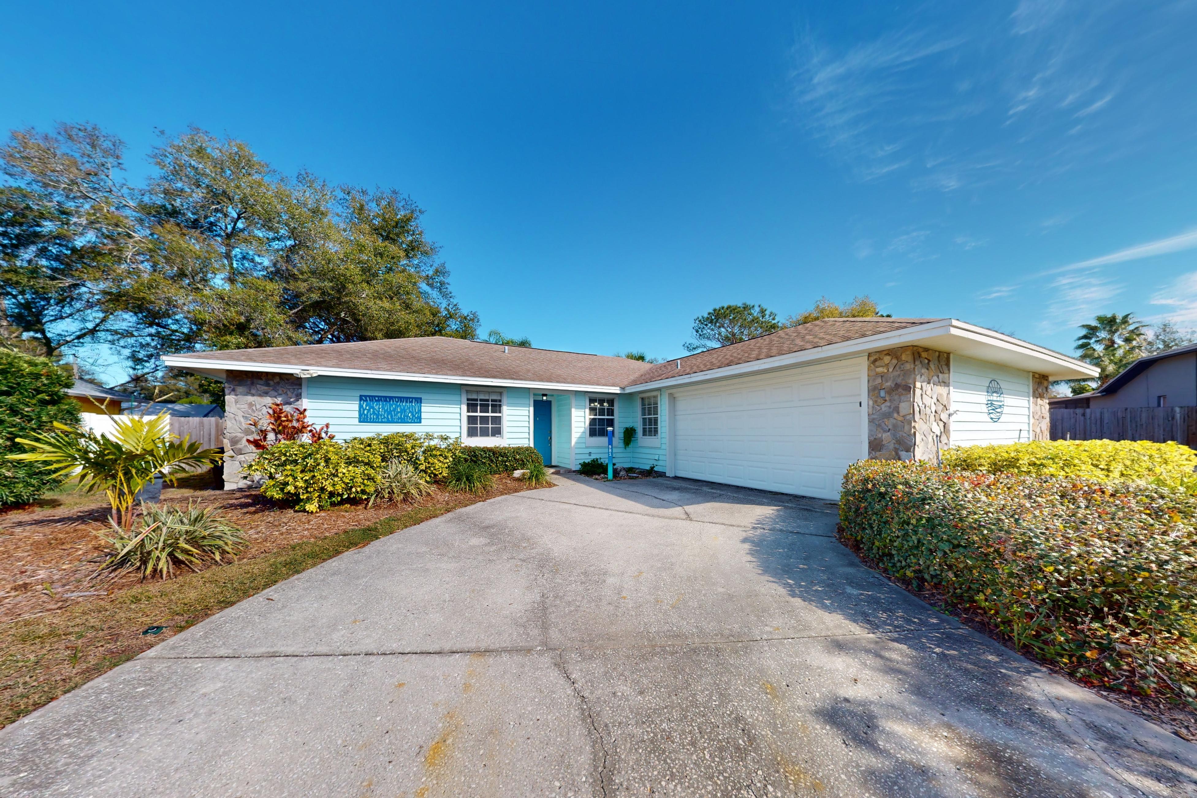 Blue Palms Retreat - Home Rental in Palm Harbor