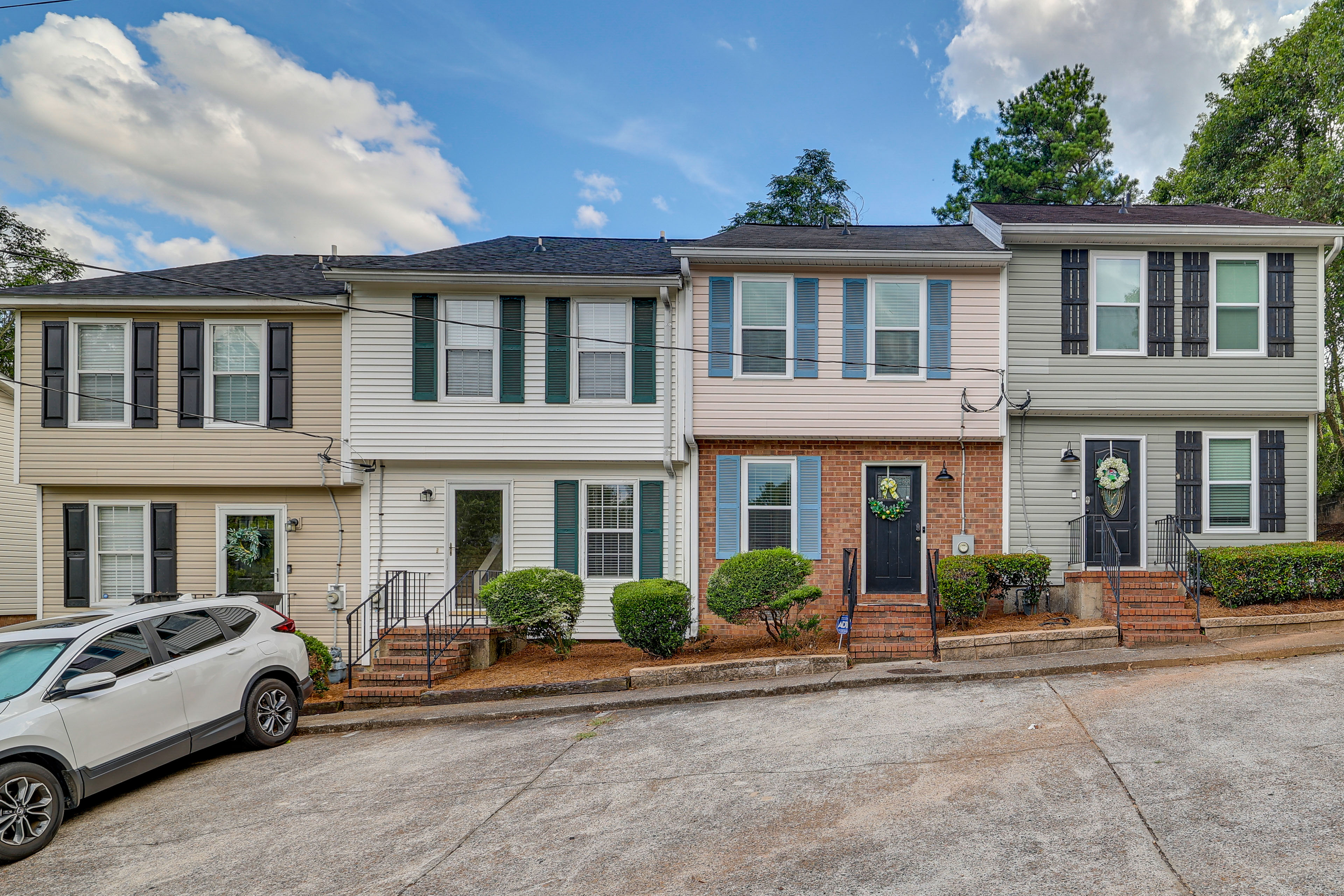 Quaint Augusta Townhome: 3 Mi to the Masters!