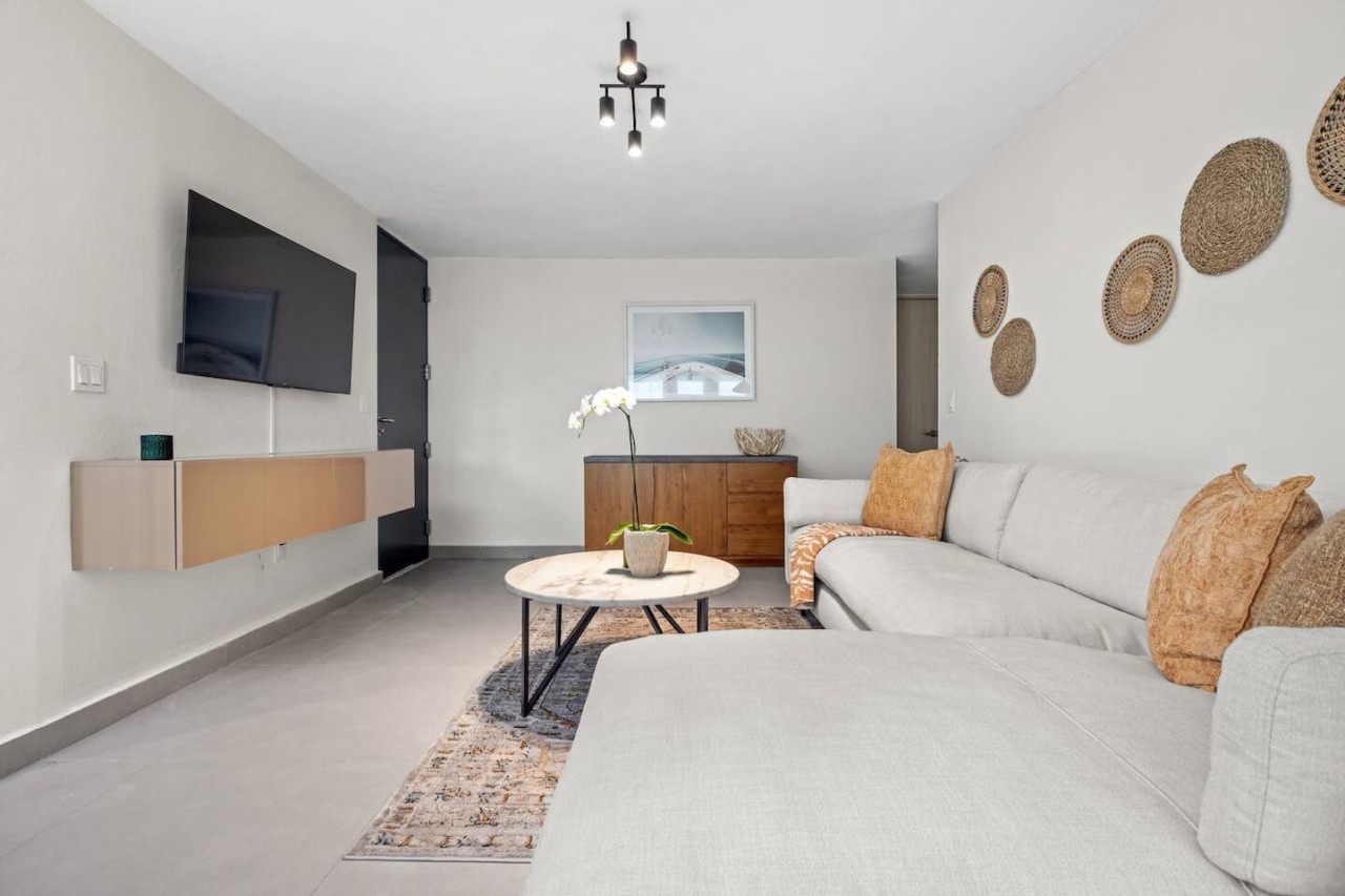 Poolfront by Isla Verde Beach