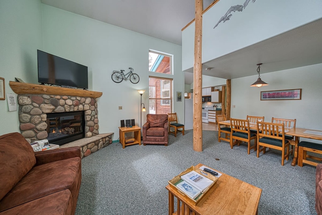 Living Room & Fireplace