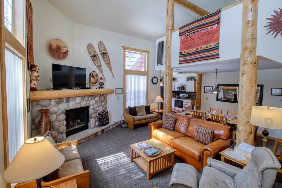 Living Room & Fireplace