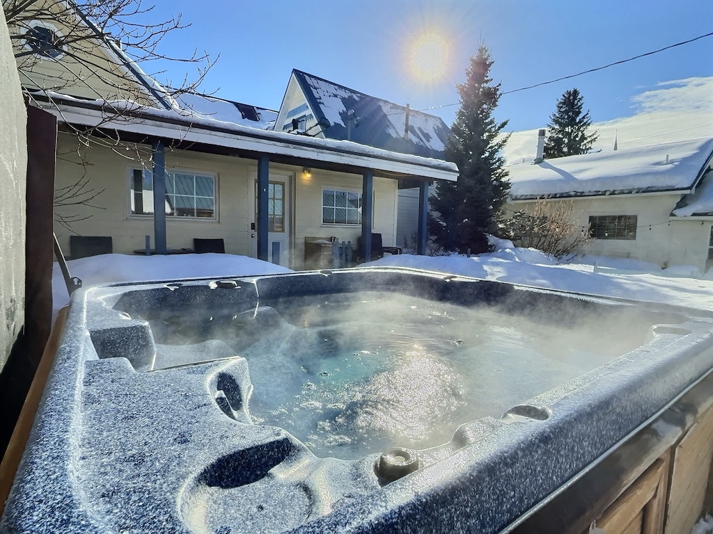 courtyard hot tub