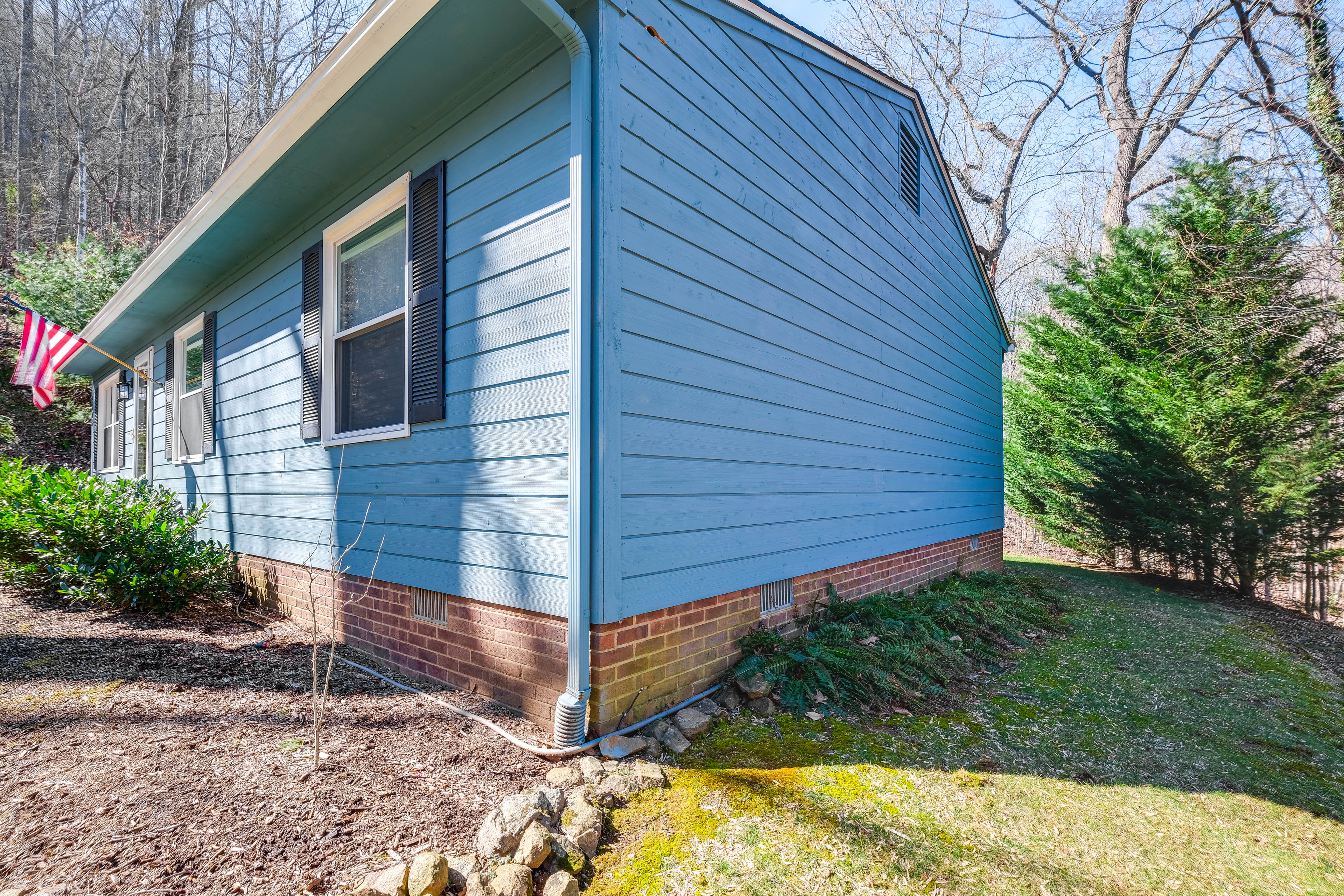 Property Image 2 - Pet-Friendly Roanoke Home w/ Fire Pit + Grill!