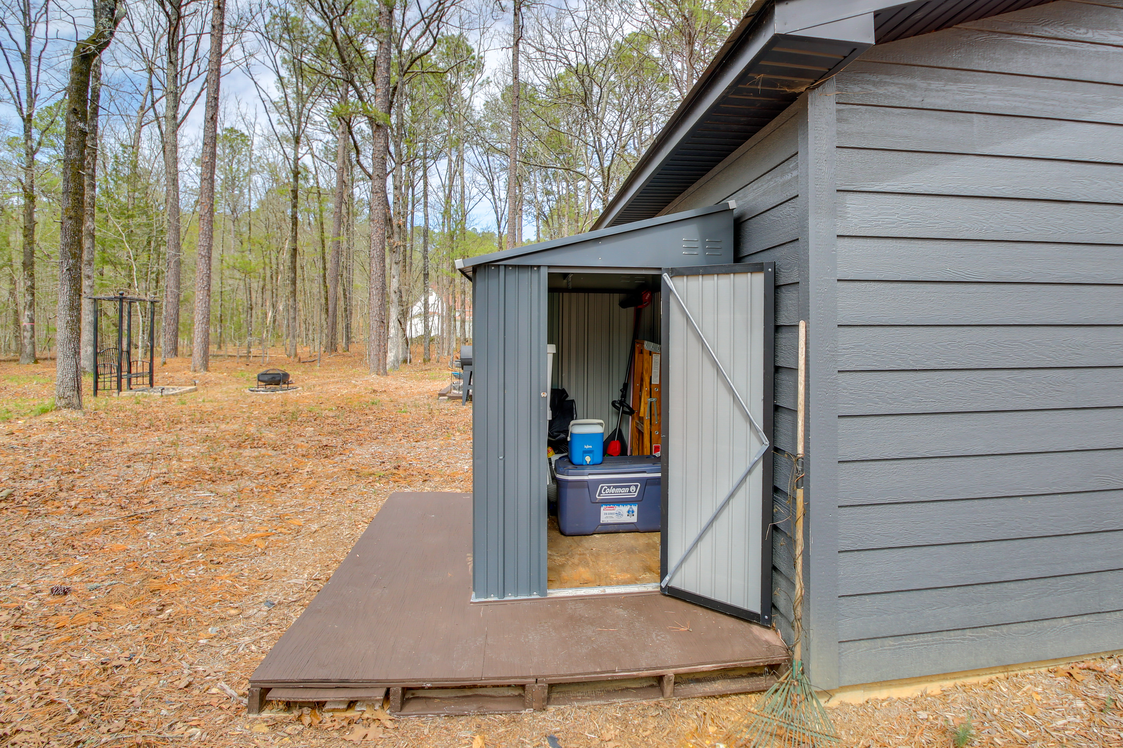 Tranquil Hot Springs Getaway Near Ouachita River!