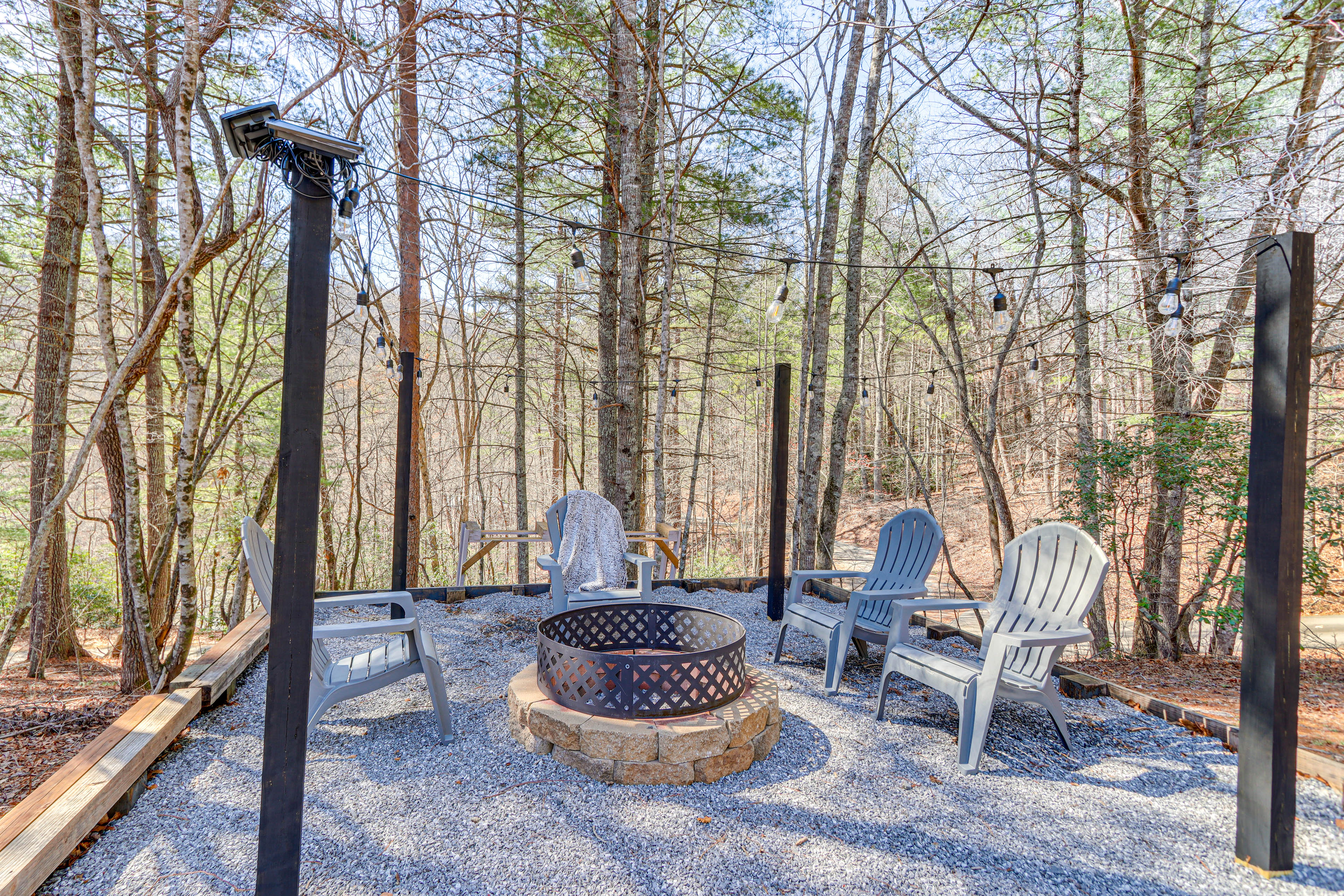 Property Image 2 - Dog-Friendly Hiawassee Cabin w/ Decks & Fire Pit!