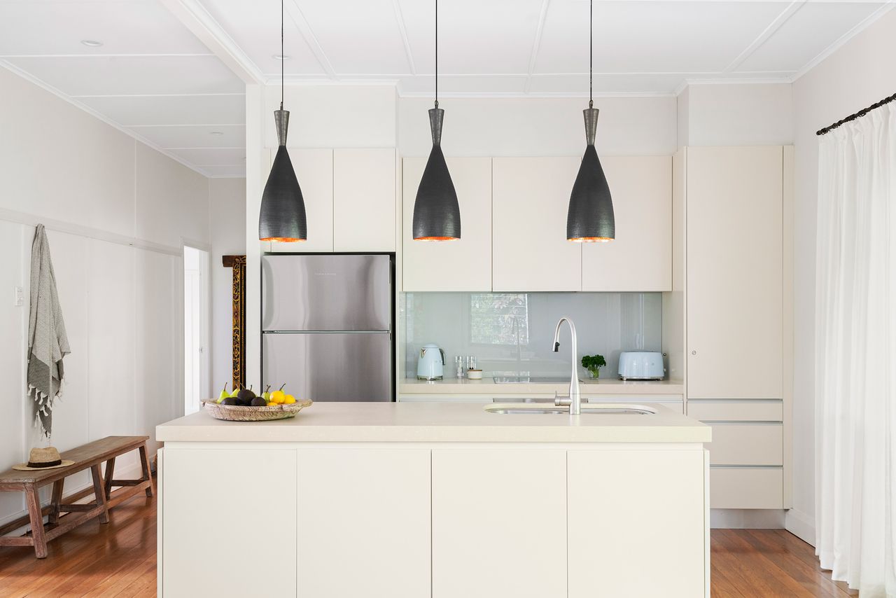 The White Rabbit - with studio & covered deck