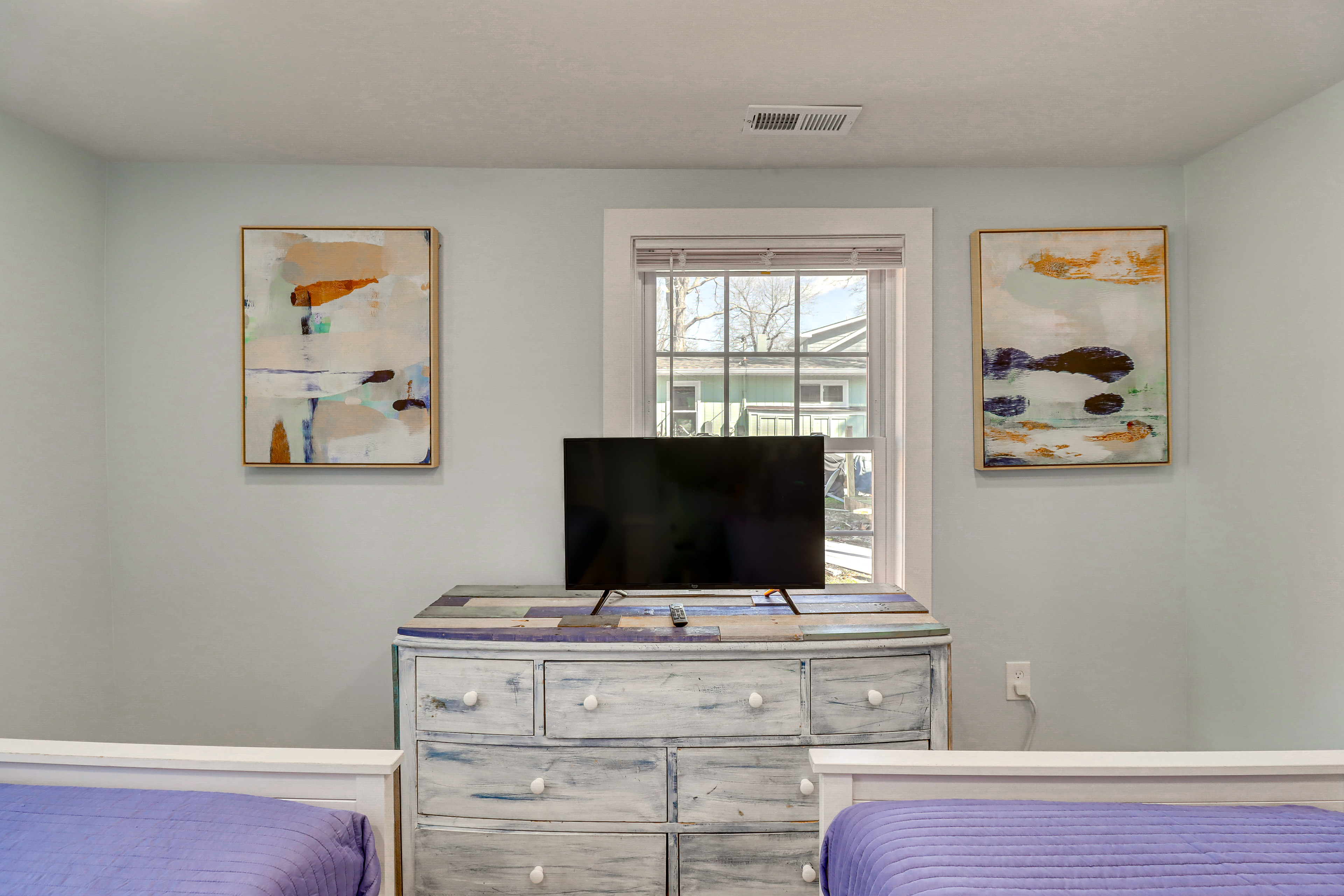 Bayfront Maryland Retreat w/ Deck, Near Beaches!