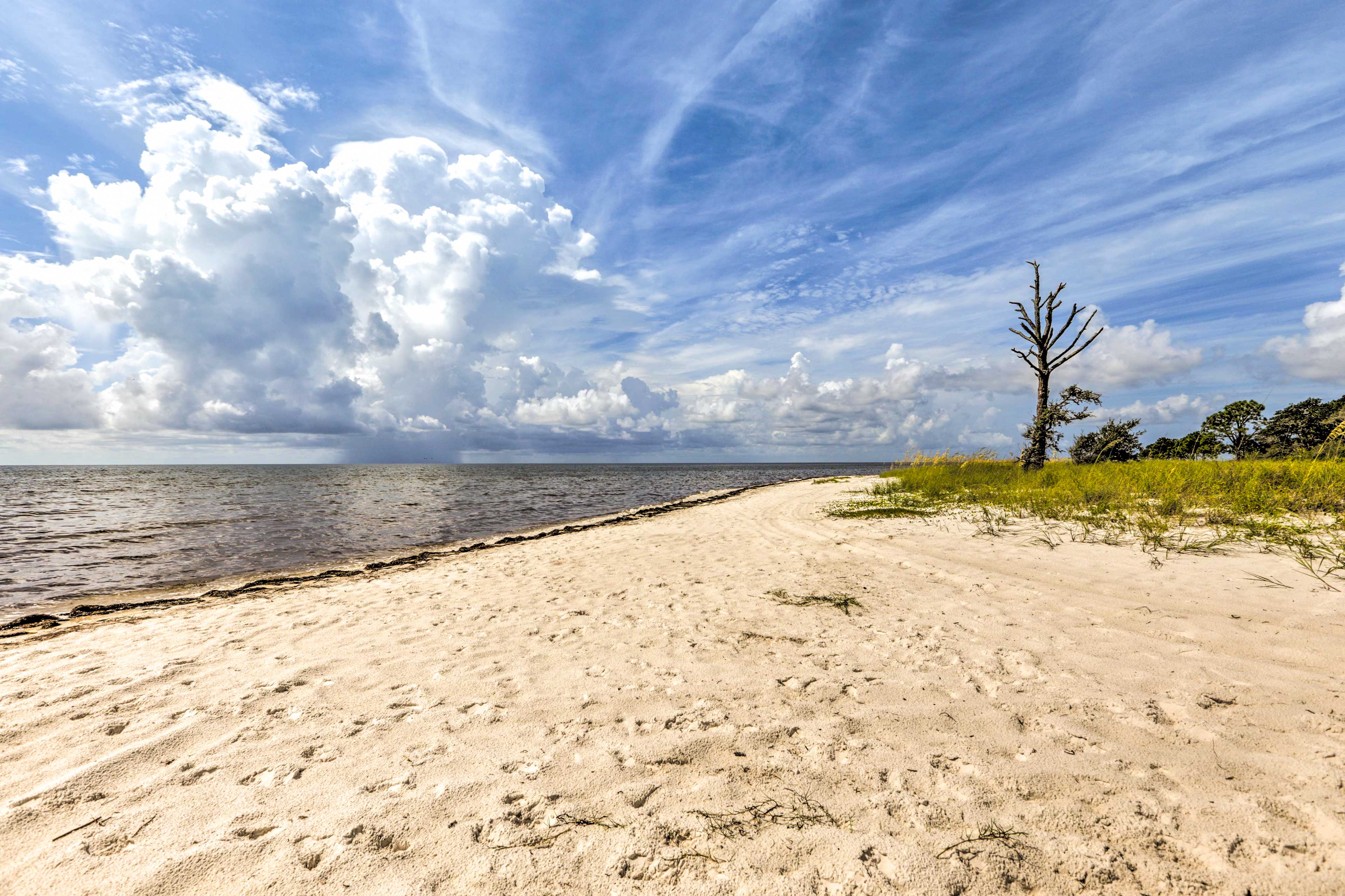 Peaceful Carrabelle Home w/ Pool & Beach Access!