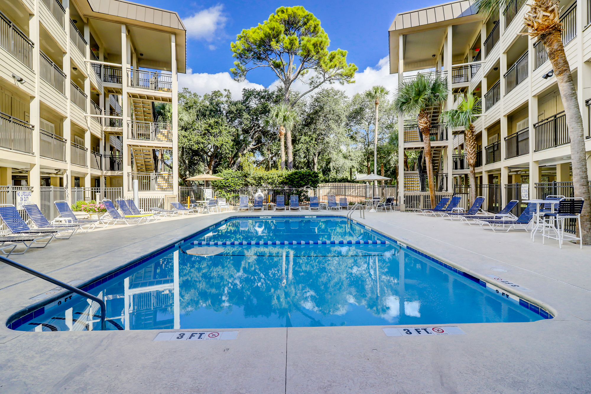 Seaside Community Pool