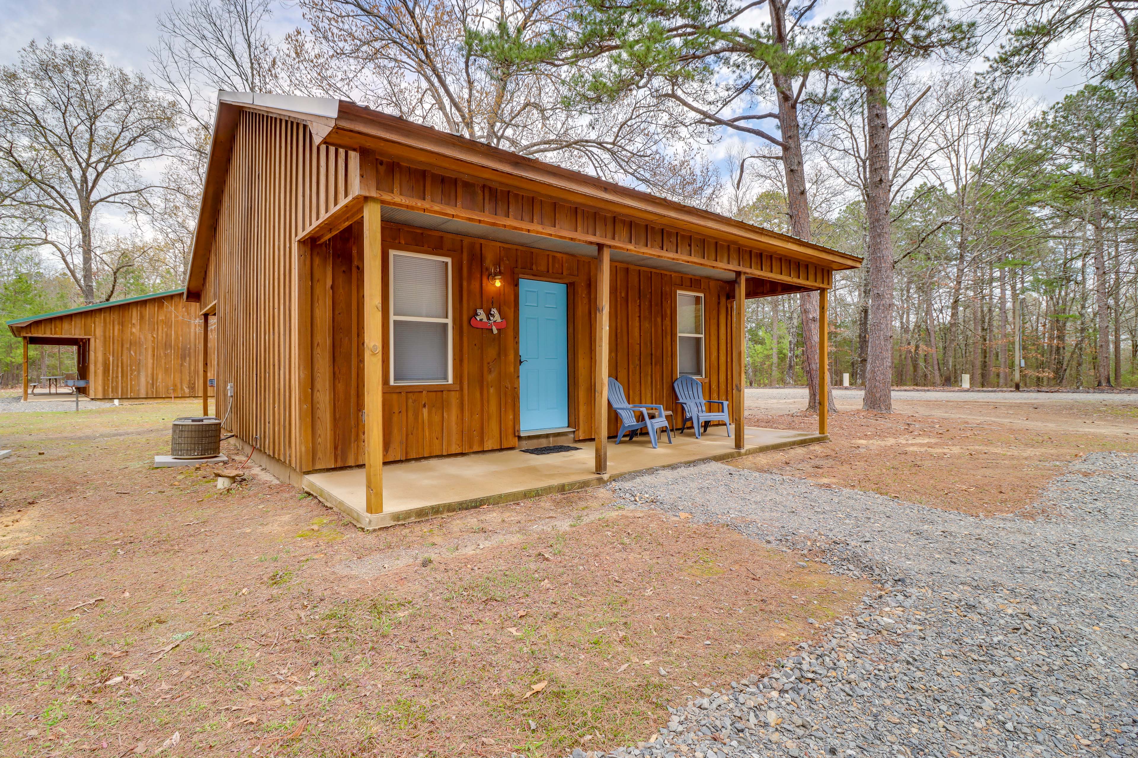 Property Image 1 - Heber Springs Cabin: Covered Patio, 0.5 Mi to Lake