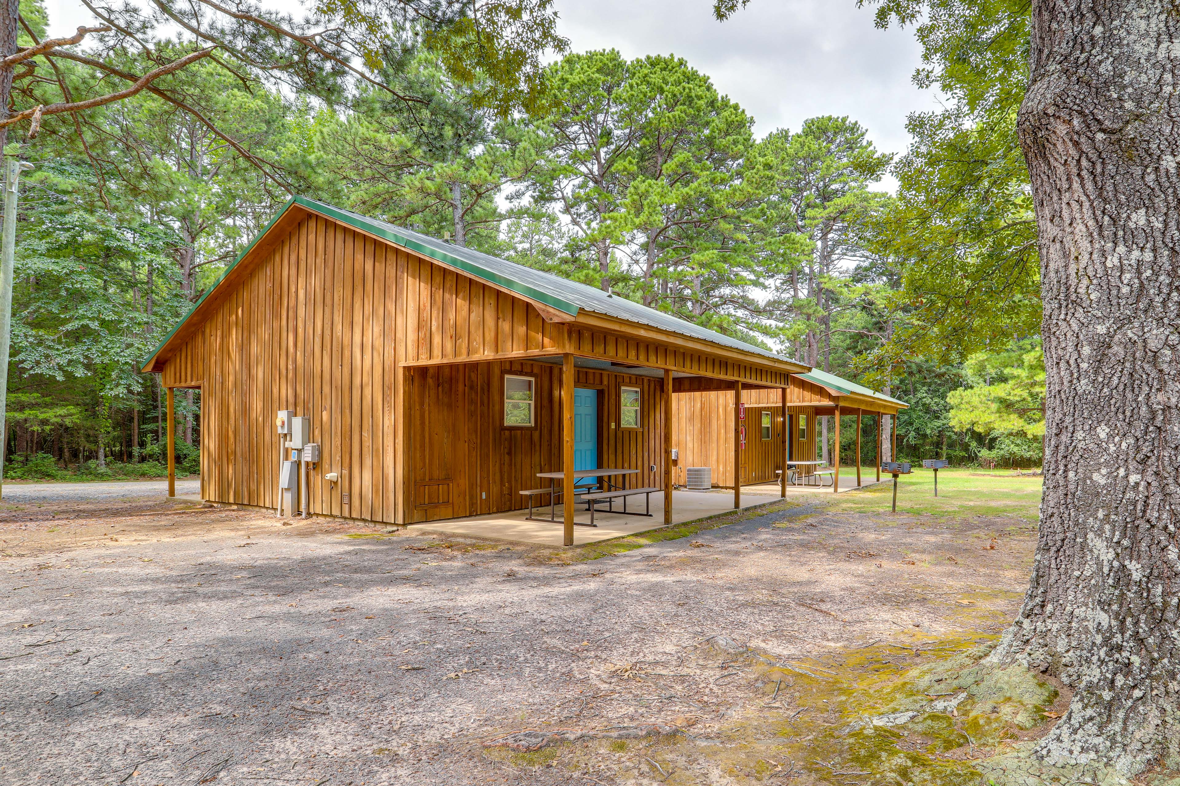 Property Image 2 - Heber Springs Cabin: Covered Patio, 0.5 Mi to Lake