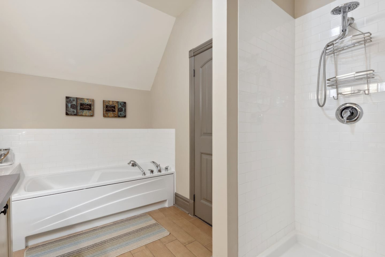 227 Snowbridge: Free Shuttle to Blue