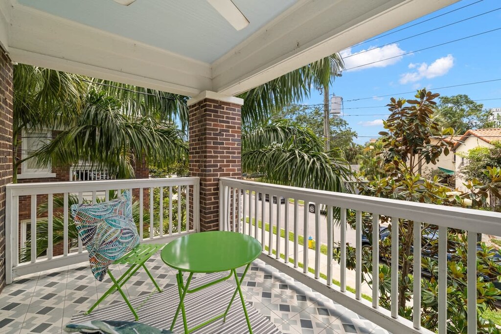 Private Balcony with Seating