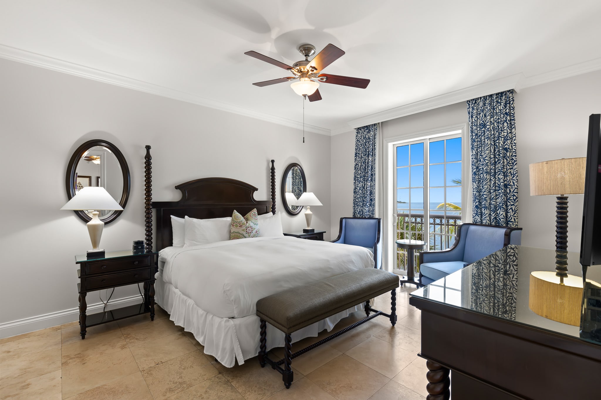 Ocean Front Presidential Suite | Beachside Resort