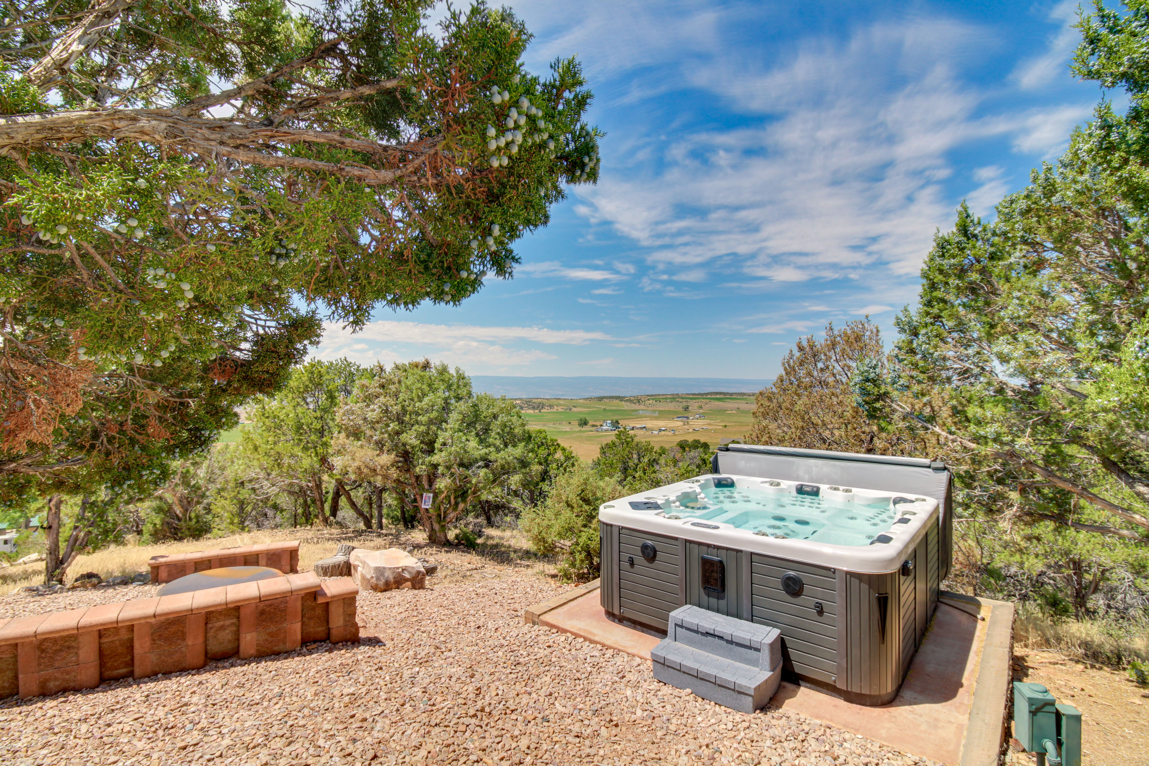 Property Image 2 - Mountainside Yurt w/ Views < 3 Mi to Black Canyon!