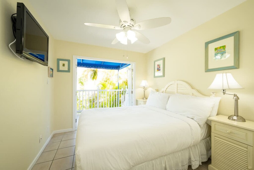 Queen Bedroom With Balcony Access