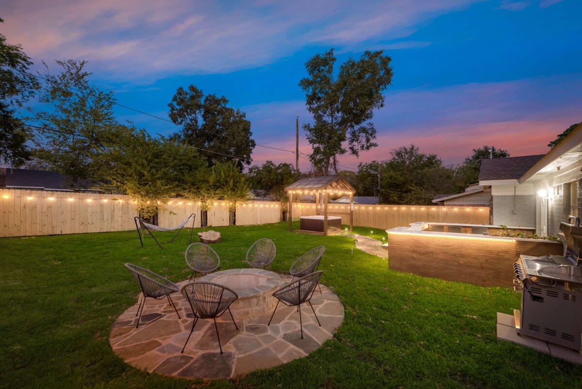 Property Image 2 - Luxury Home w/ Hot Tub near AT&T Stadium