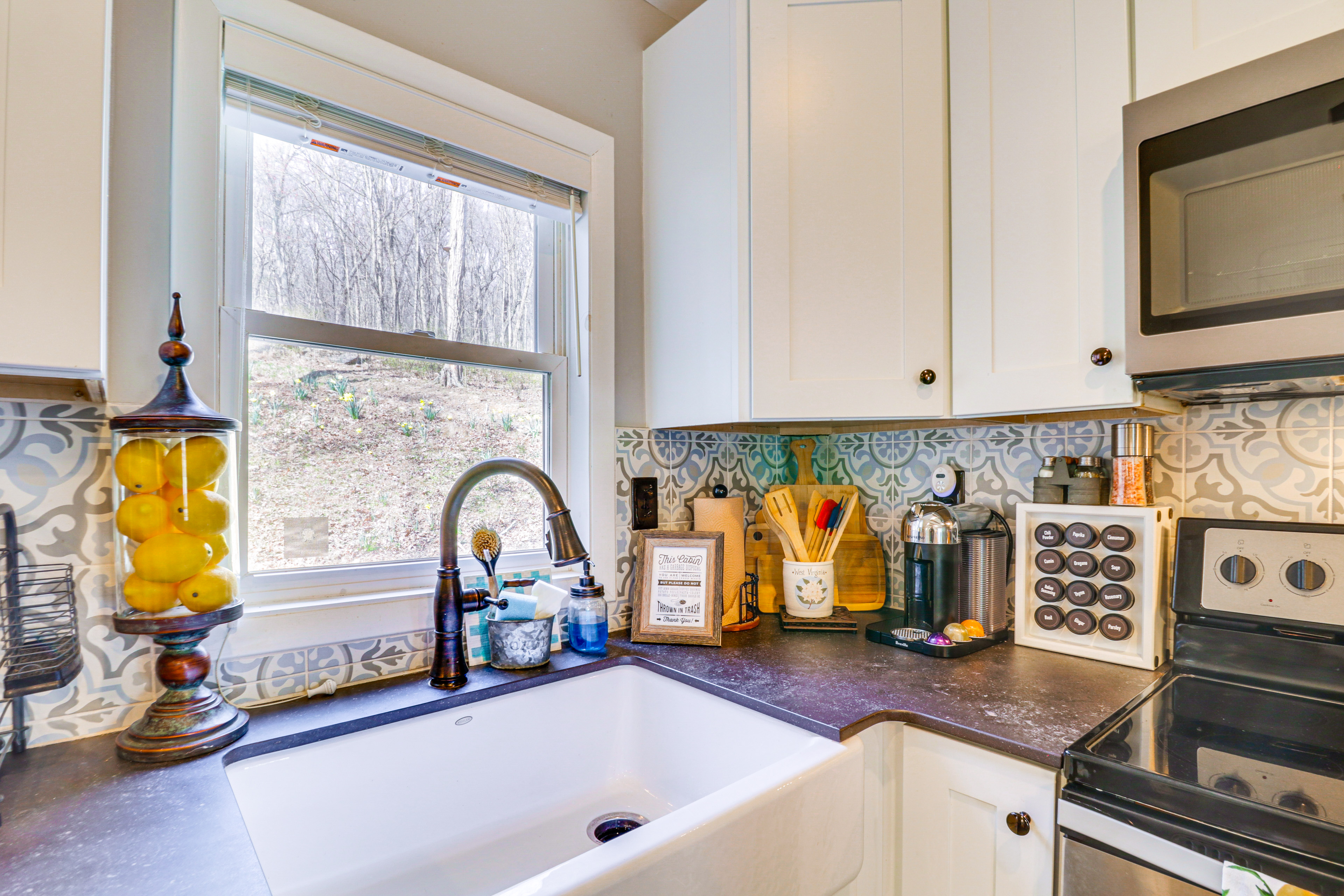 Bright Family Cabin in Lost City w/ Expansive Deck