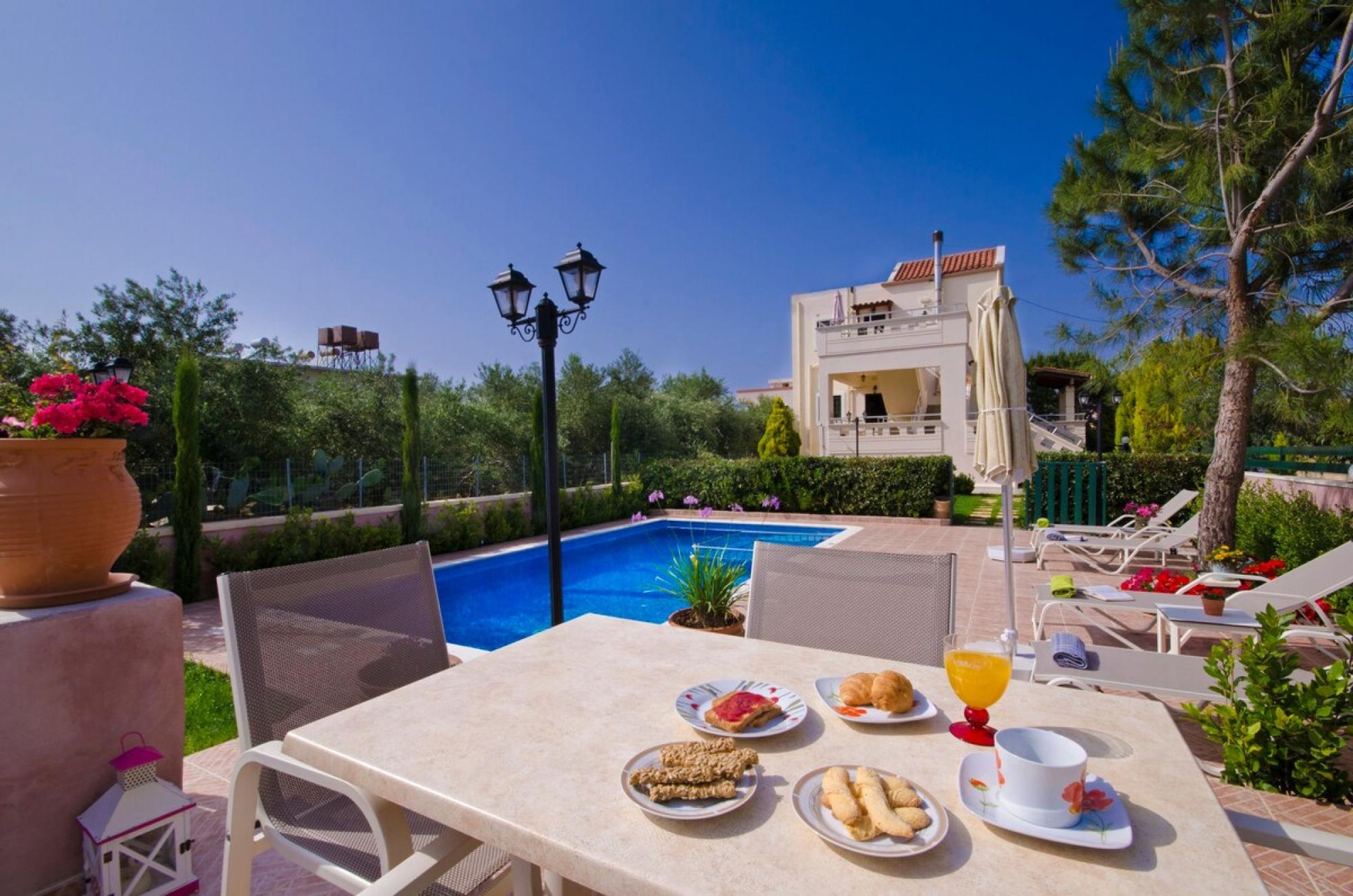 Property Image 1 - Villa Alimedon in Almyrida