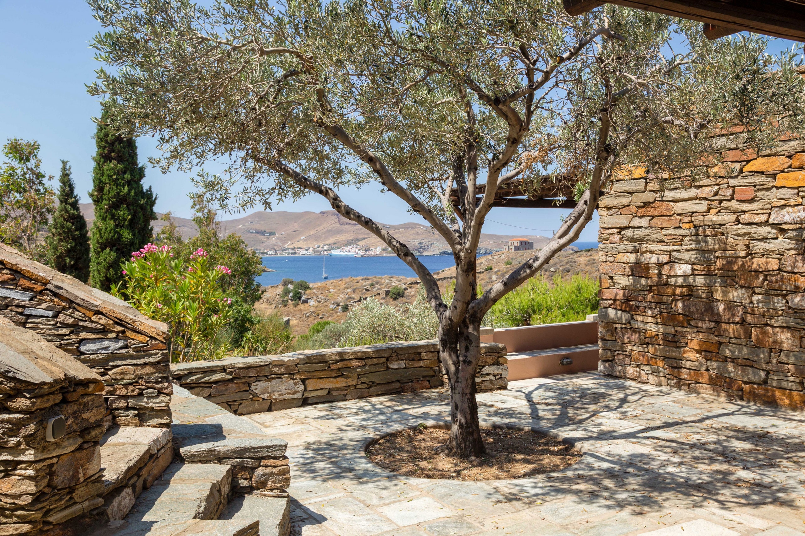 Property Image 2 - Villa Petraki