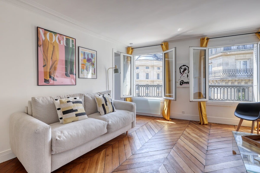 Living Room - Sitting Area 