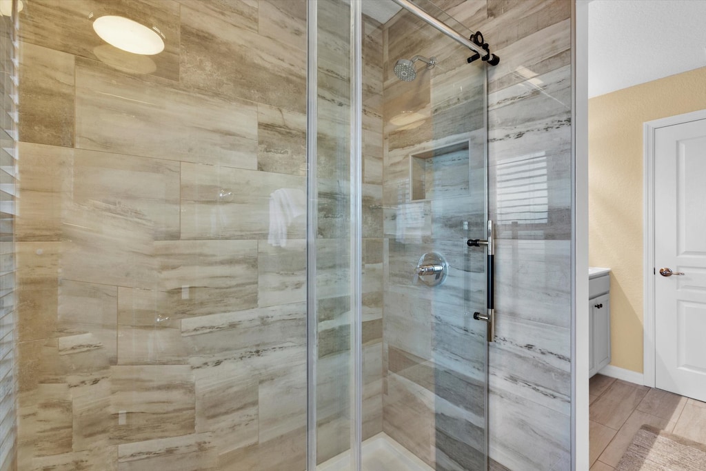 Hall Bathroom 4 (Angle)