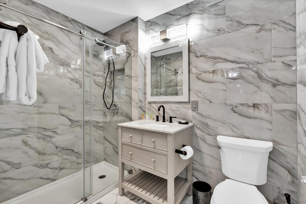 Queen Suite Bathroom 3 Upstairs
Shower