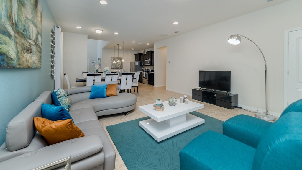 Living Room (Angle)
50" Smart TV