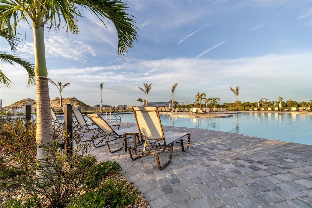 Heritage Landing Pool