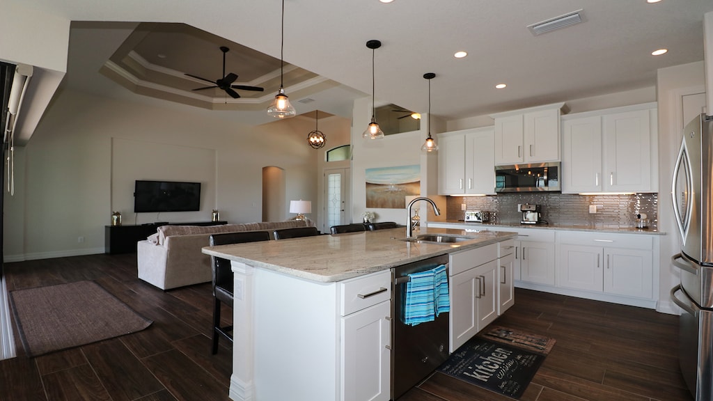 Large open living area
60" Smart TV with DVD Player