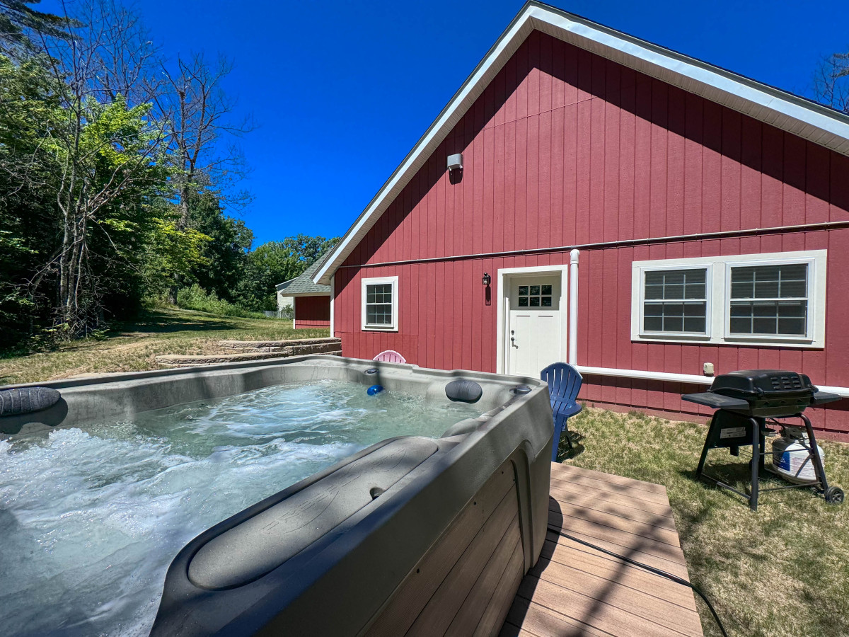 Property Image 2 - White Mountain Dream Cabin | 4 Acres  + Hot Tub